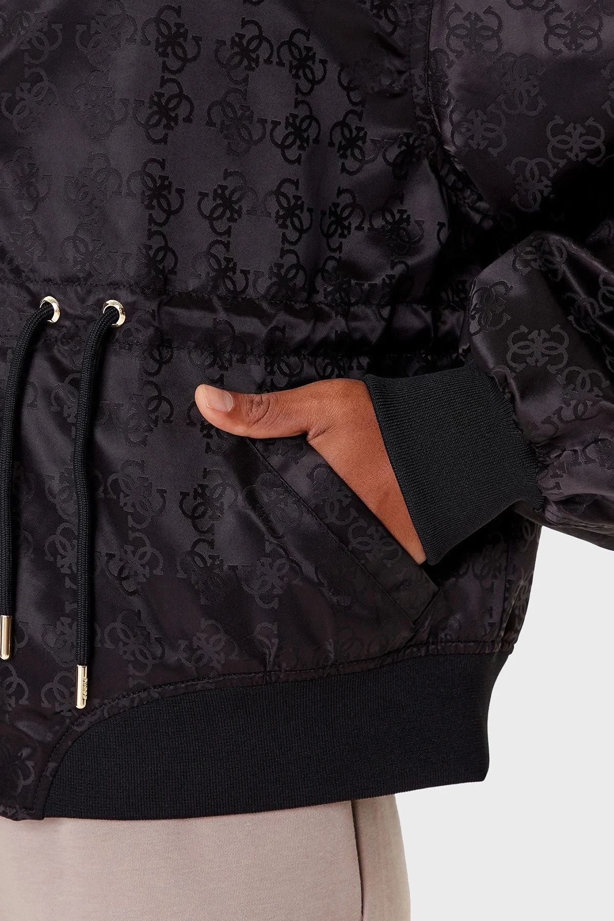 Guess 4G Aop Regular Fit Kolej Yaka Tamamı 4G Logolu Bomber V5YL11WHFU0 Bayan Ceket V5YL11 WHFU0 FJ4Q SİYAH - 6