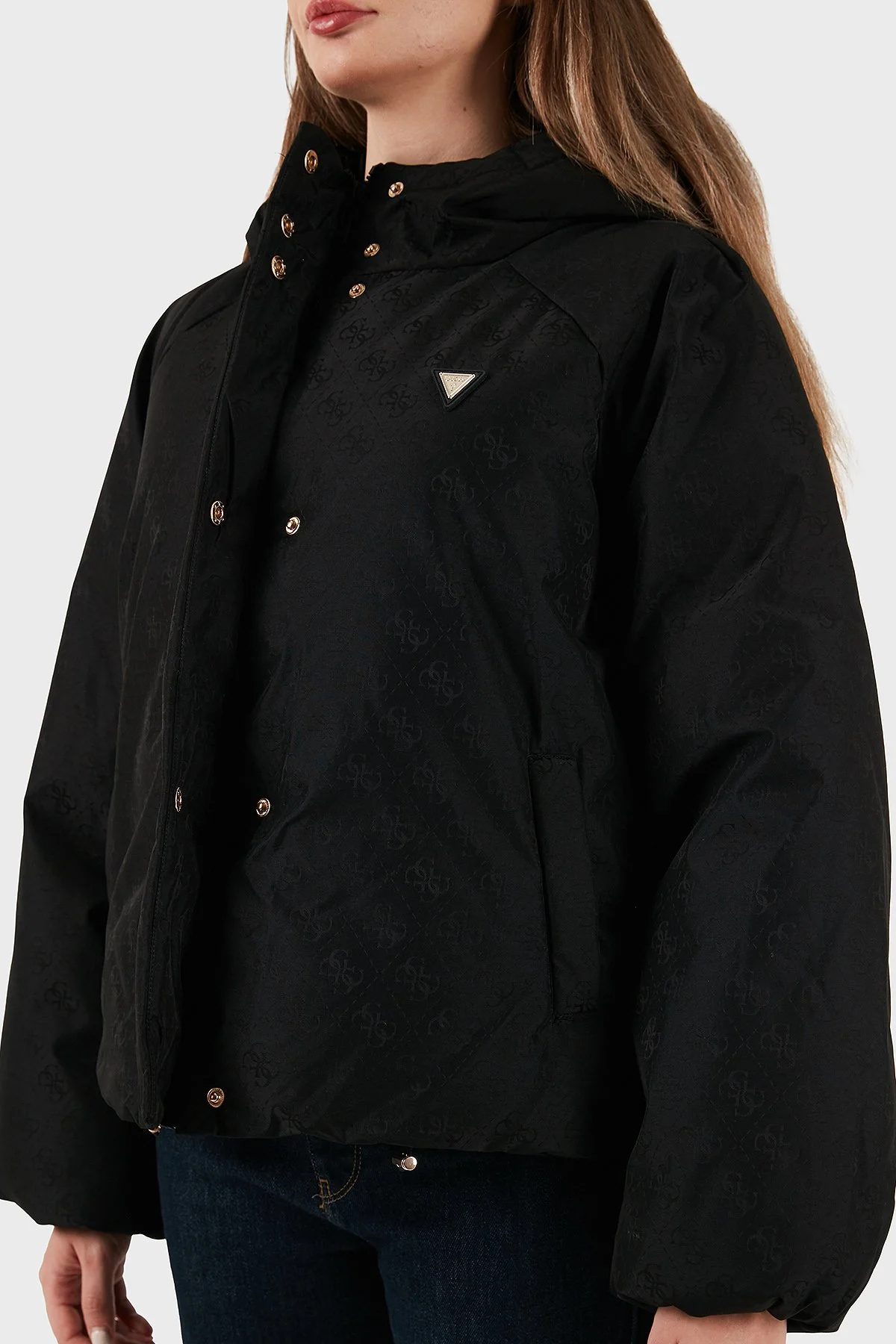 Guess 4G Boxy Tamamı Logolu Relaxed Fit Kapüşonlu Şişme V5BL07WGLW2 Bayan Mont V5BL07 WGLW2 FJ9G SİYAH - 7