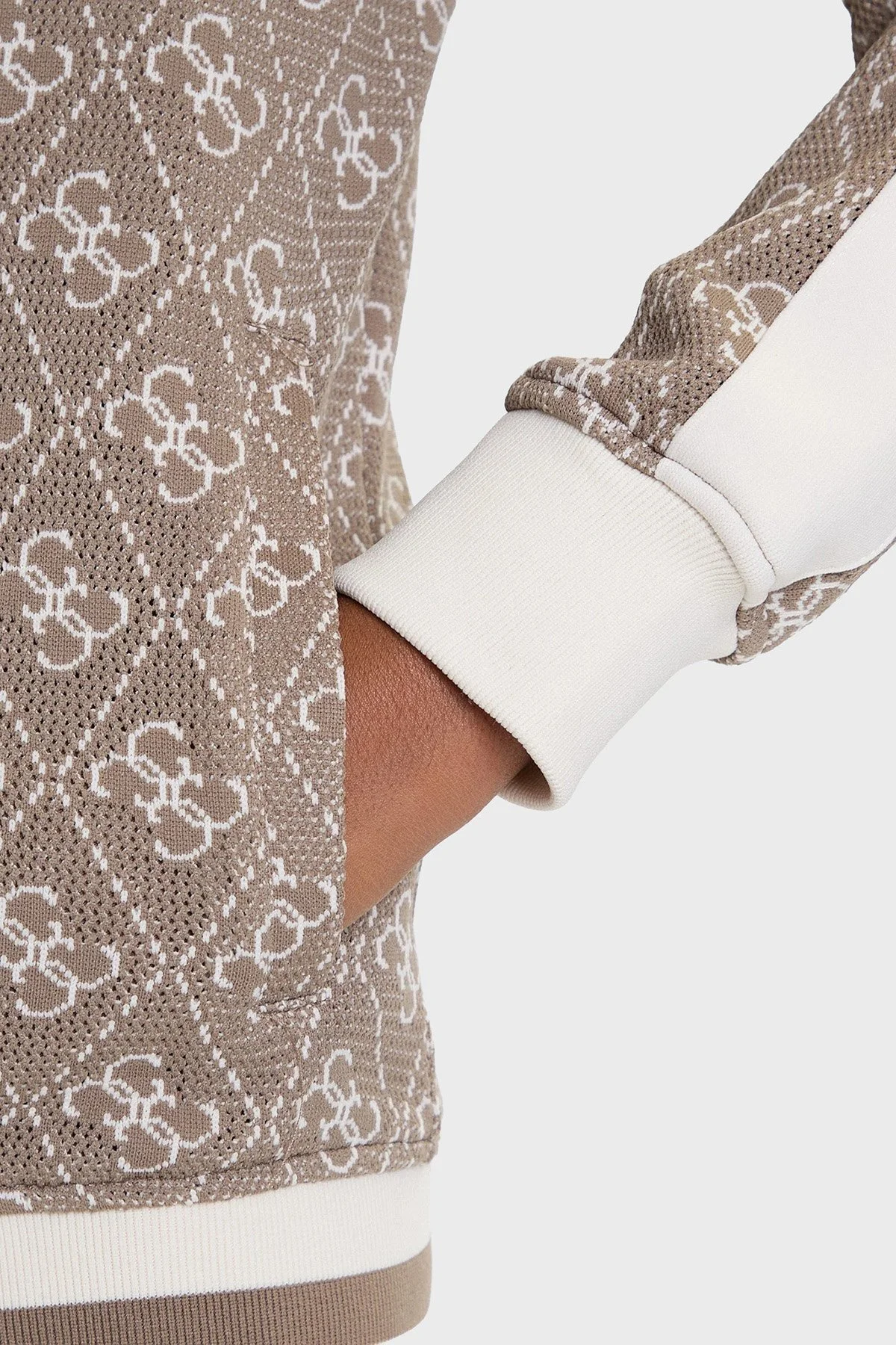 Guess 4G Rhombus Tamamı Logolu Regular Fit Fermuarlı V5BQ16K1990 Bayan Sweat V5BQ16 K1990 FNGY KAHVE - 5