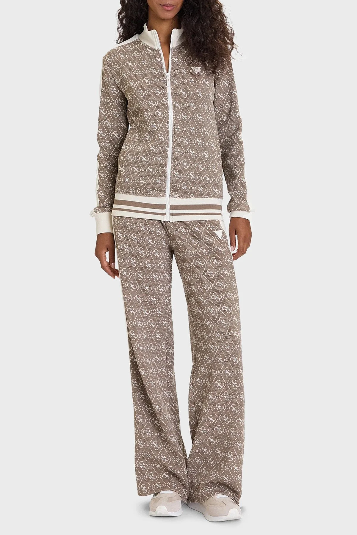 Guess 4G Rhombus Tamamı Logolu Regular Fit Geniş Paça V5BB15K1990 Bayan Pantolon V5BB15 K1990 FNGY KAHVE - 2