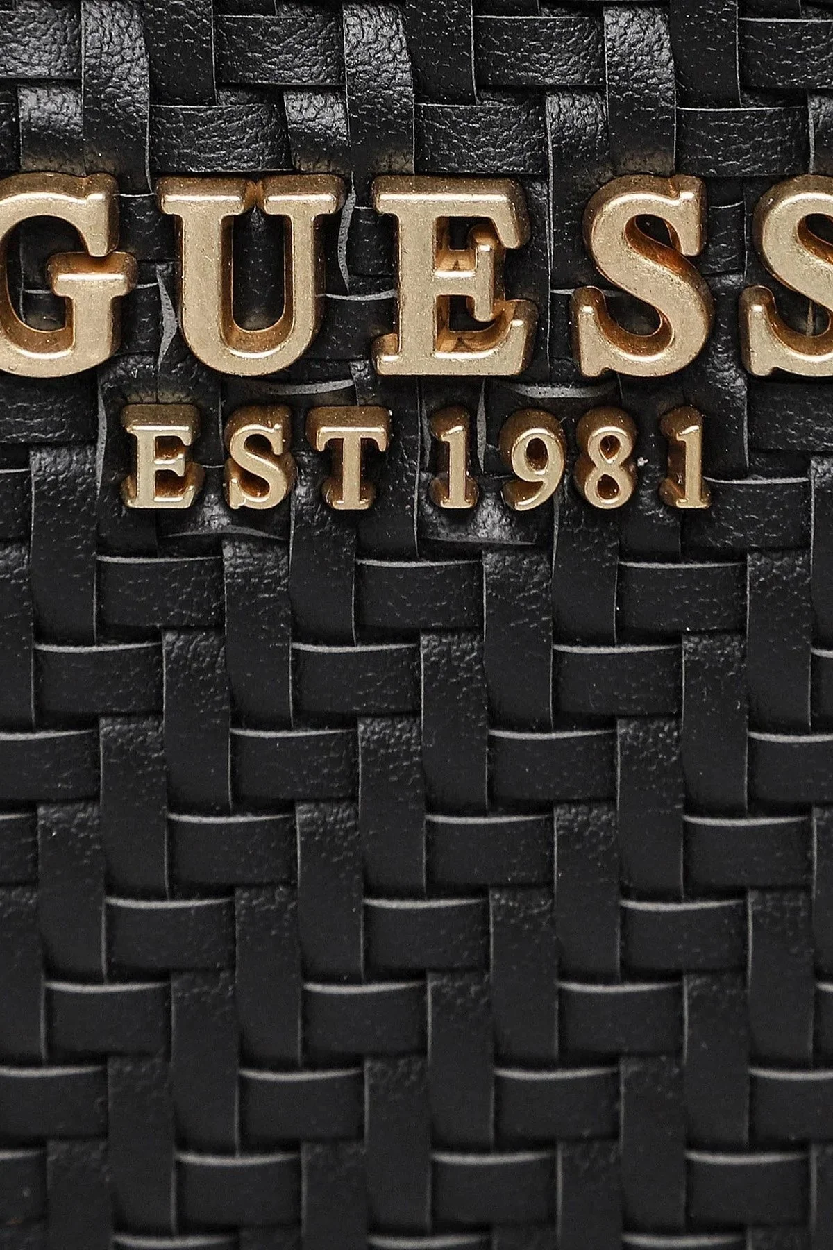 Guess Abey Fermuarlı Zincirli Omuz Askılı Bayan Çanta HWWA8558730 BLA SİYAH - 5