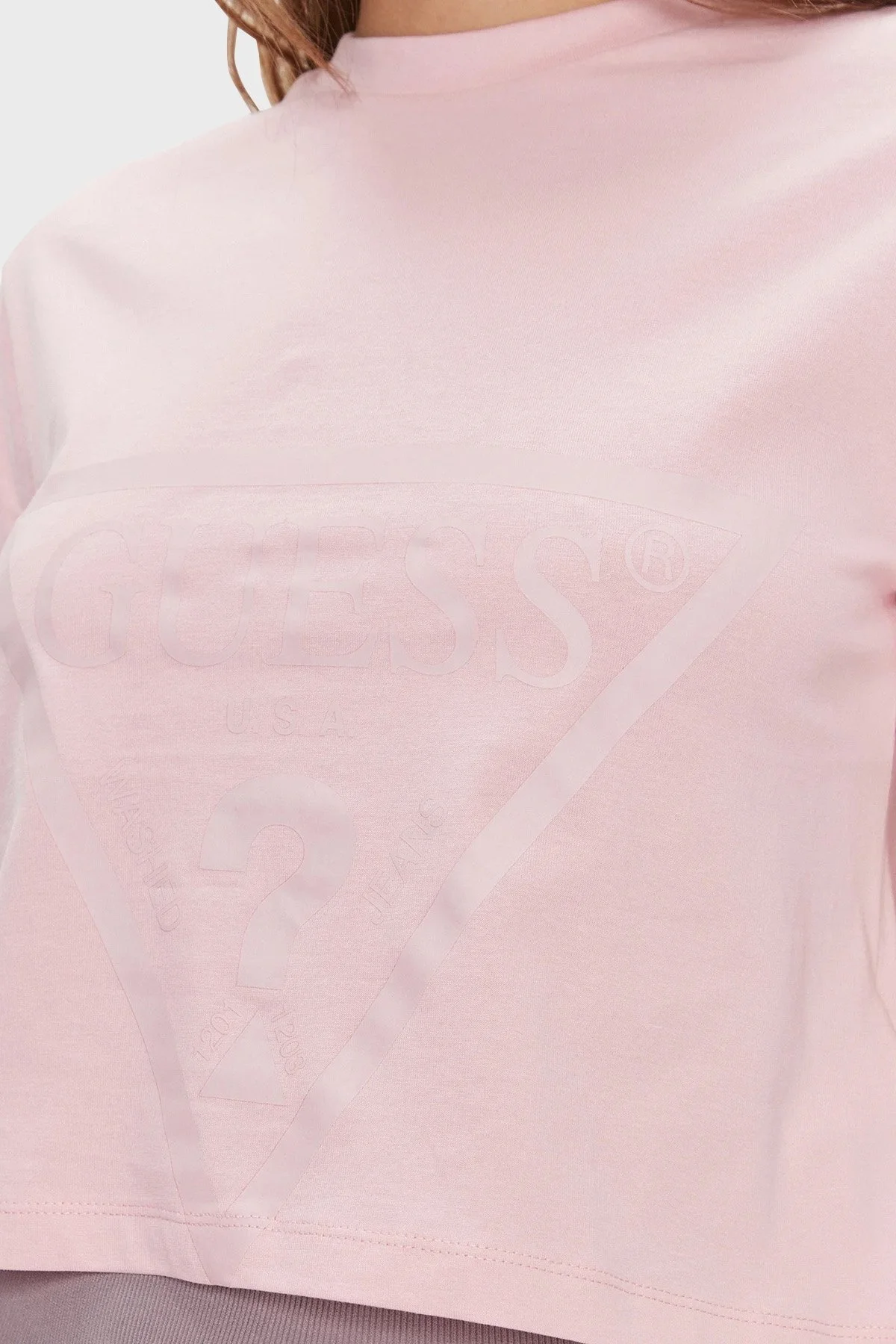Guess Adele % 100 Pamuklu Regular Fit Üçgen Logolu V2YI06K8HM0 Bayan T Shirt V2YI06 K8HM0 G6O1 PUDRA - 10