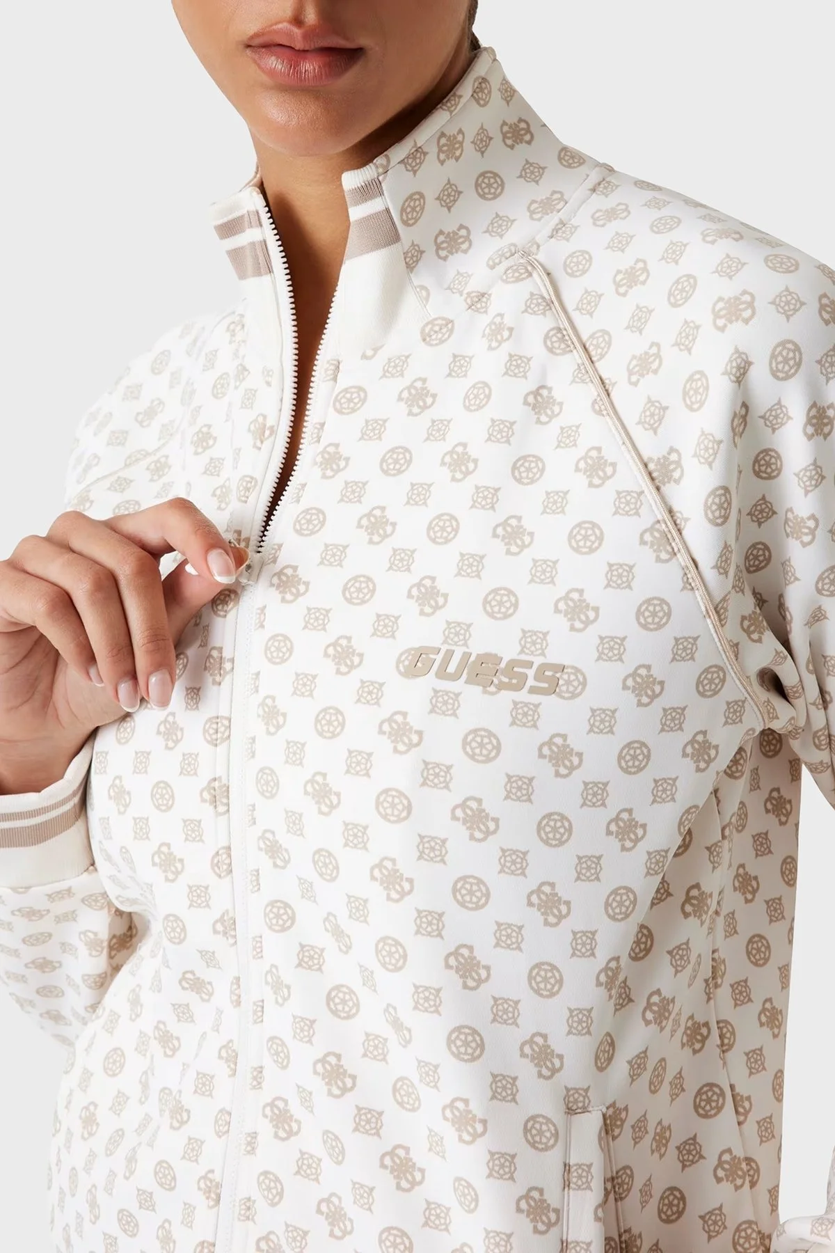 Guess Aggie 4G Logo Baskılı Regular Fit Dik Yaka Scuba V5YQ03KB212 Bayan Sweat V5YQ03 KB212 P1MS BEYAZ-BEJ - 4