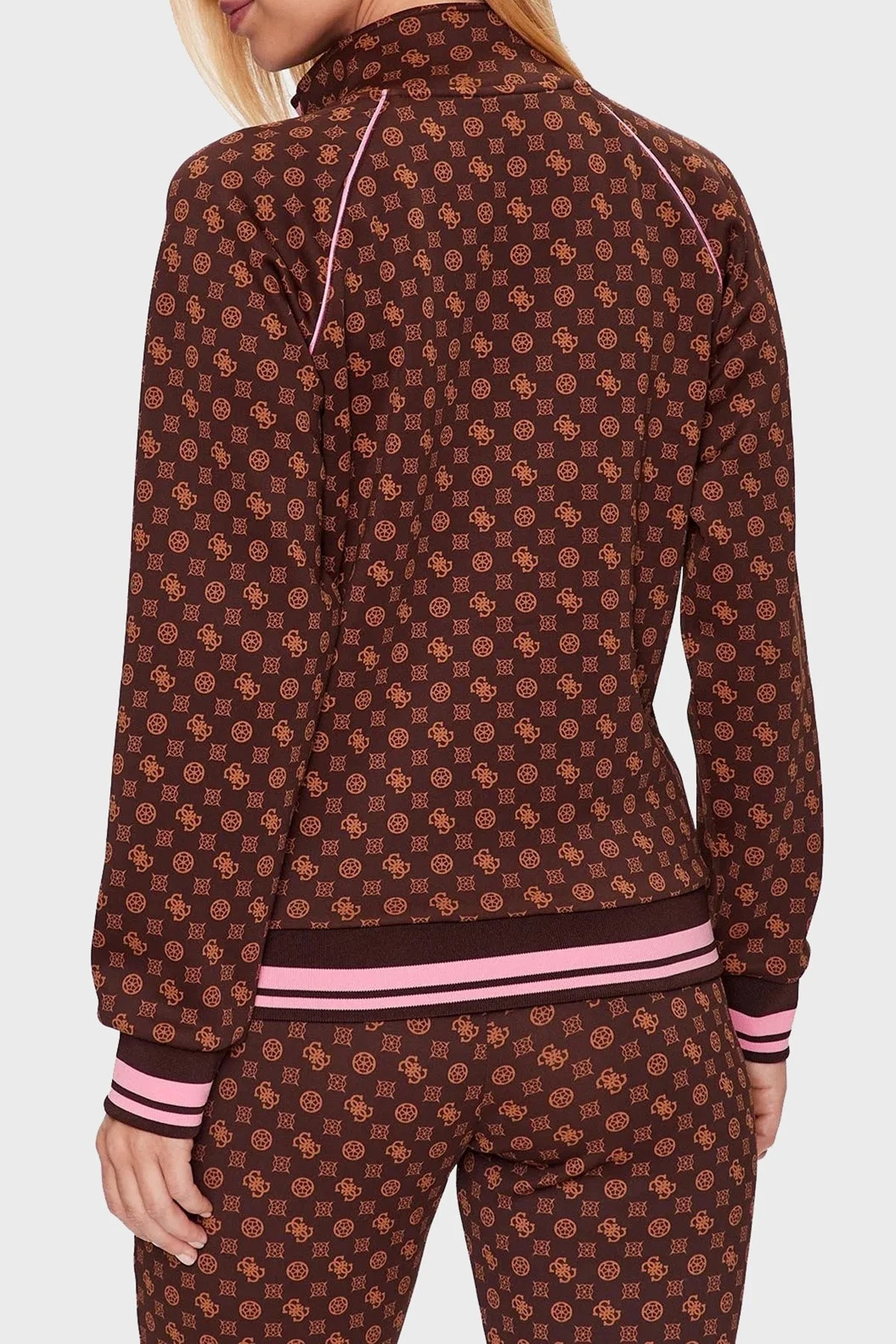 Guess Aggie Logolu Regular Fit Fermuarlı Dik Yaka Bayan Sweat V3YQ00KB212 P1AK KAHVE - 2