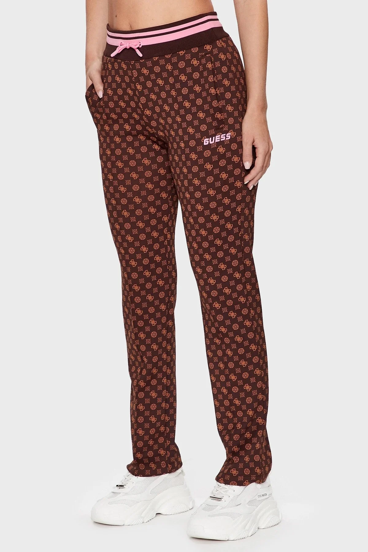 Guess Aggie Logolu Yüksek Bel Regular Fit Jogger Bayan Pantolon V3YB00KB212 P1AK KAHVE - 1