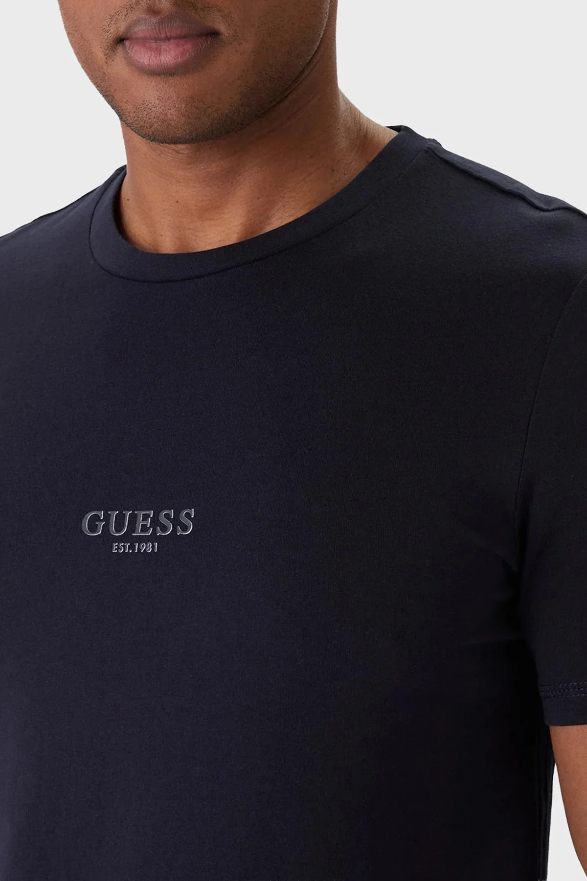 Guess Aidy Pamuklu Slim Fit Bisiklet Yaka M2YI72I3Z14 Erkek T Shirt M2YI72 I3Z14 G7V2 Lacivert - 3