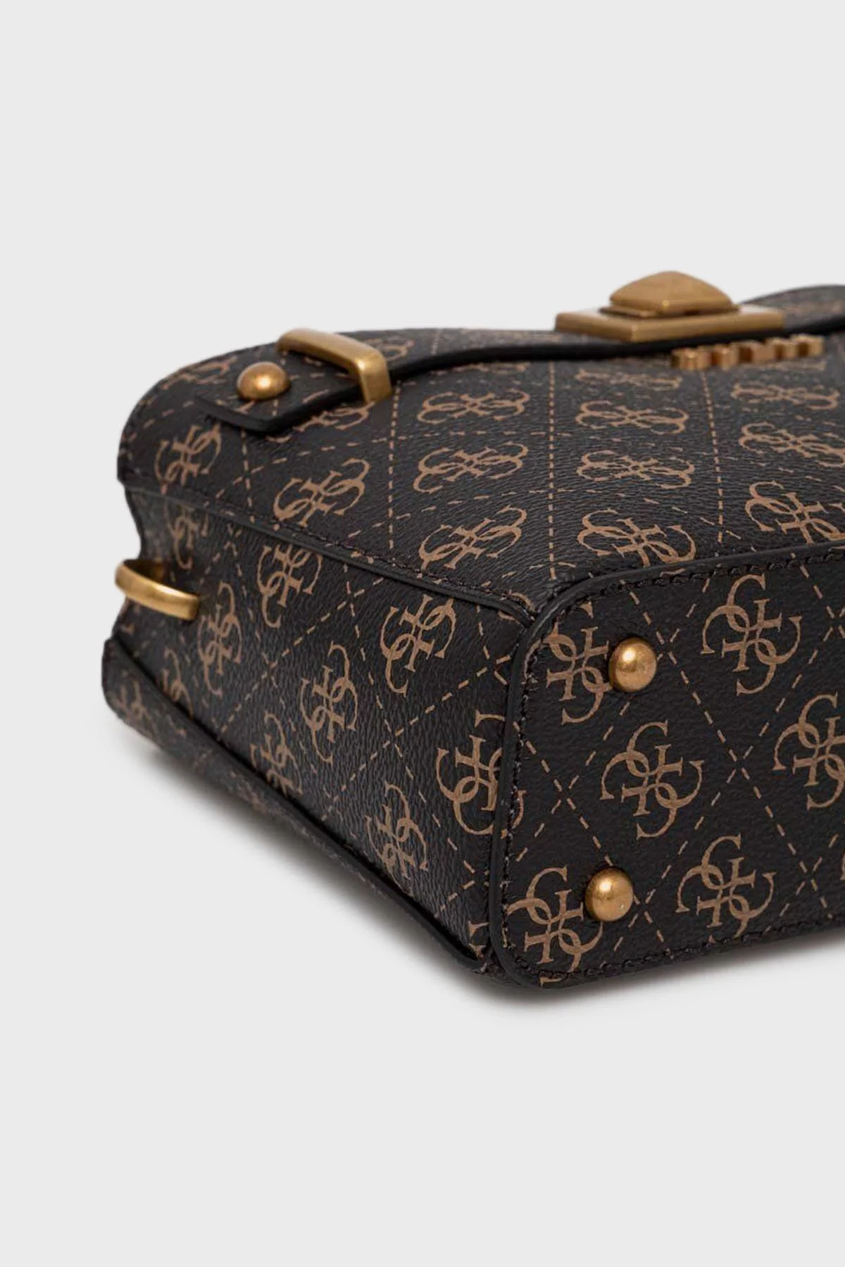 Guess Aieta Çıkarılabillir Omuz Detaylı Bayan Çanta HWQB8781130 BNL SİYAH - 4