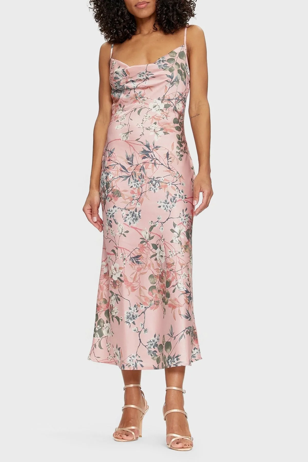 Guess Akilina Slim Fit İp Askılı Uzun Saten W3GK85WD8G2 Bayan Elbise W3GK85 WD8G2 P6BQ PEMBE - 1