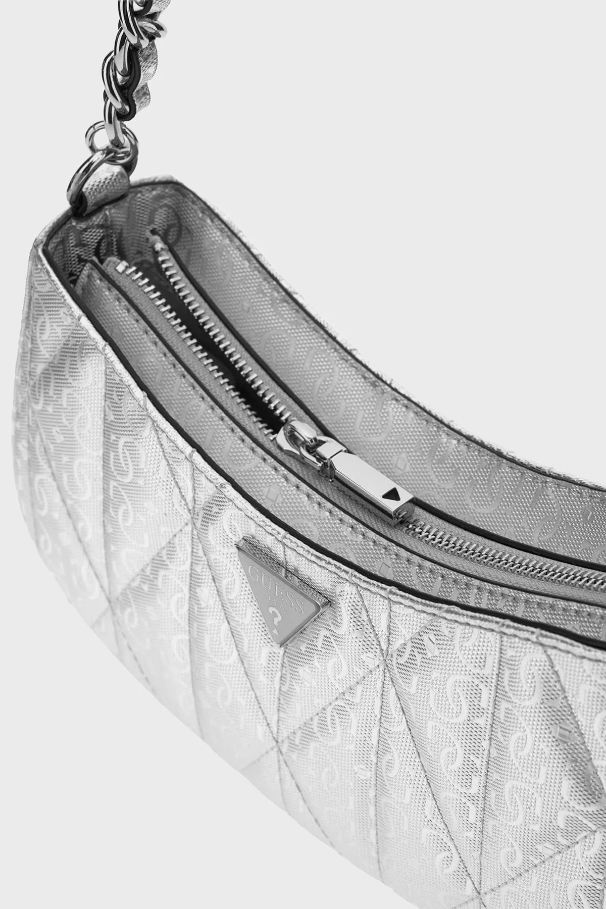 Guess Aldina Jakarlı Logo Baskılı Zincir Askılı Mini HWGY9663170 Bayan Çanta HWGY96 63170 SIL GÜMÜŞ - 4
