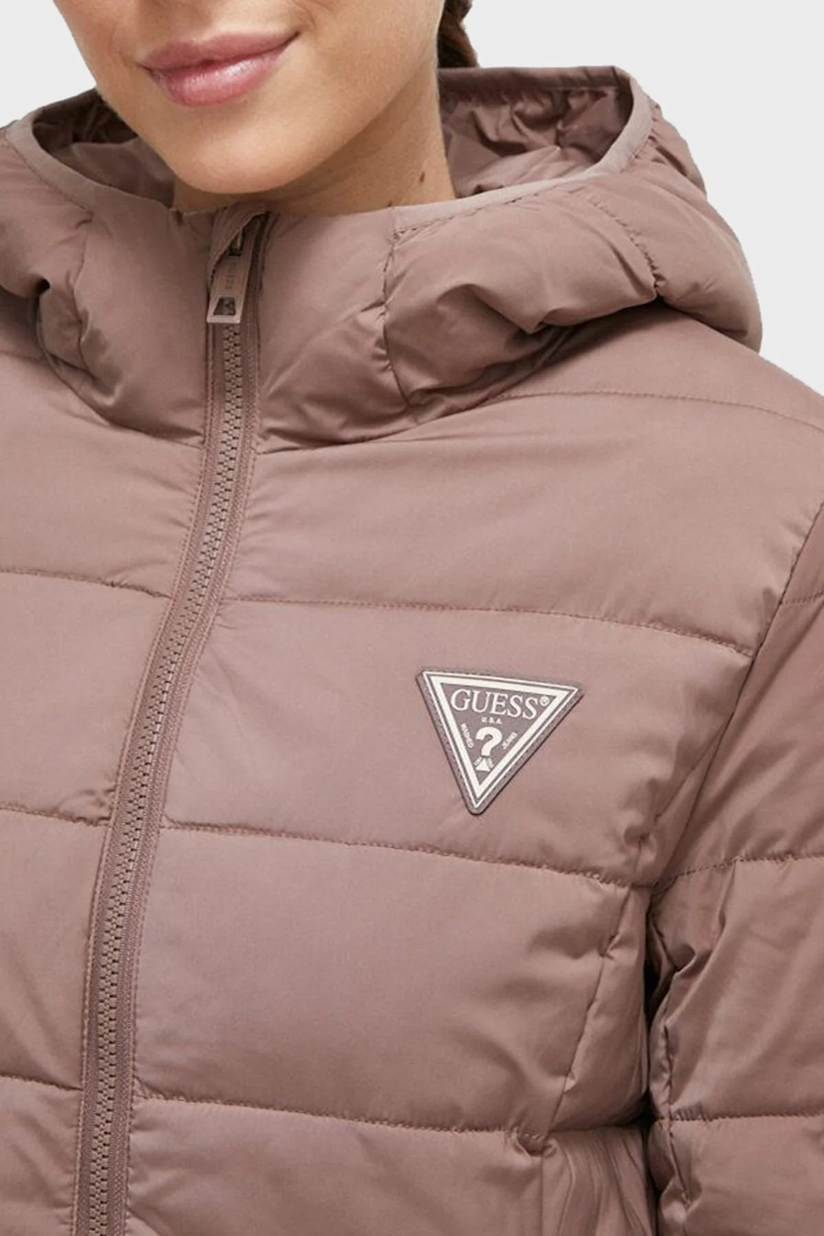 Guess Aleta Regular Fit Kapüşonlu Uzun Şişme Bayan Mont V3BL12WF3X0 G1Q3 BEJ - 4