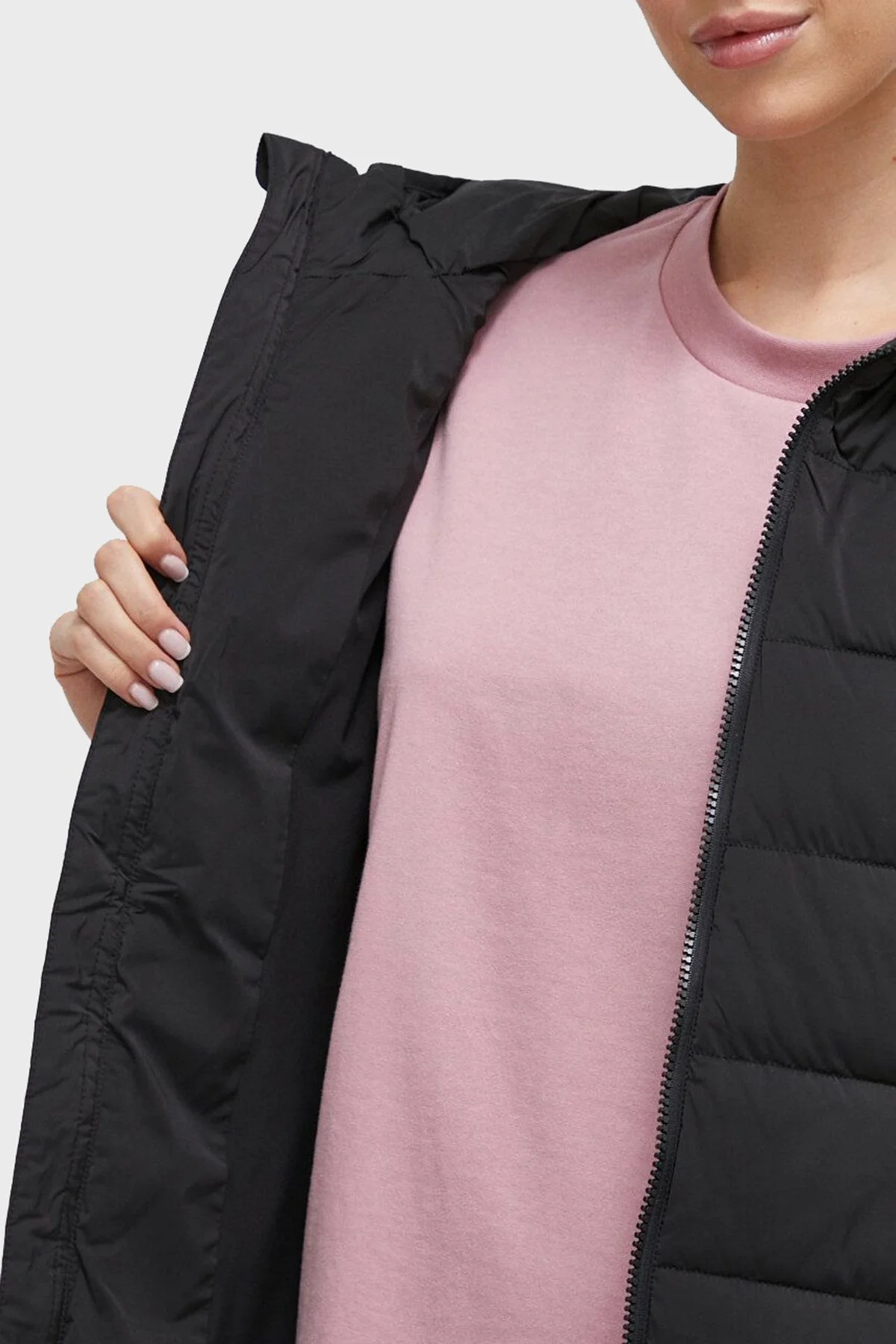 Guess Aleta Regular Fit Kapüşonlu Uzun Şişme Bayan Mont V3BL12WF3X0 JBLK SİYAH - 5