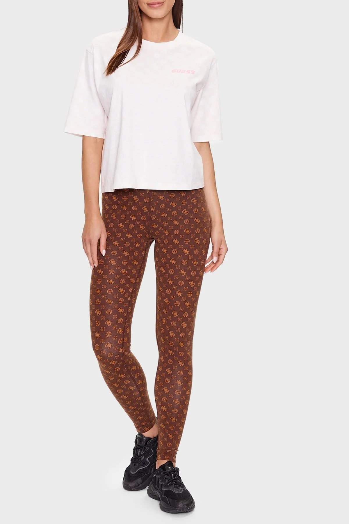 Guess Aletha Pamuklu Regular Fit Bisiklet Yaka Crop Bayan T Shirt V3YI00I3Z14 P0DC BEJ - 3