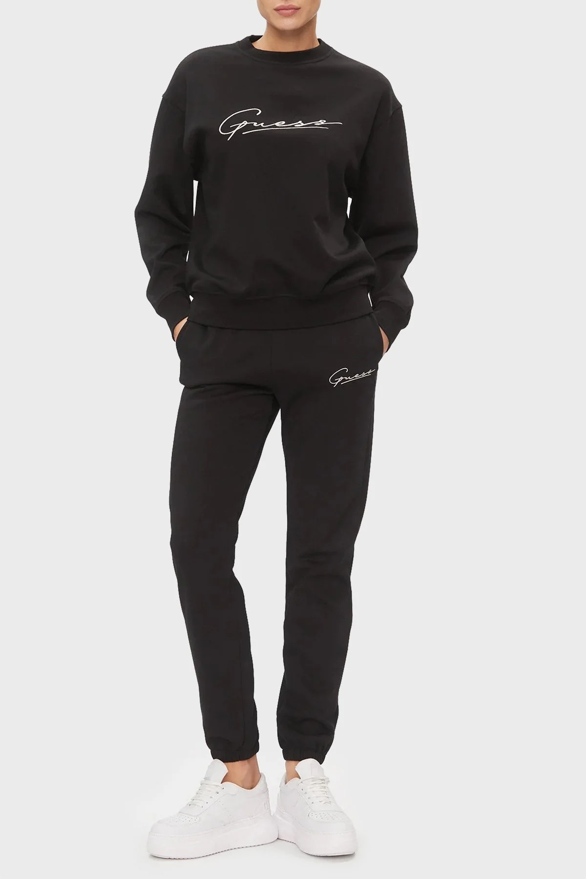 Guess Allycia Regular Fit Jogger Spor V4RB04KC3D2 Bayan Pantolon V4RB04 KC3D2 JBLK SİYAH - 2