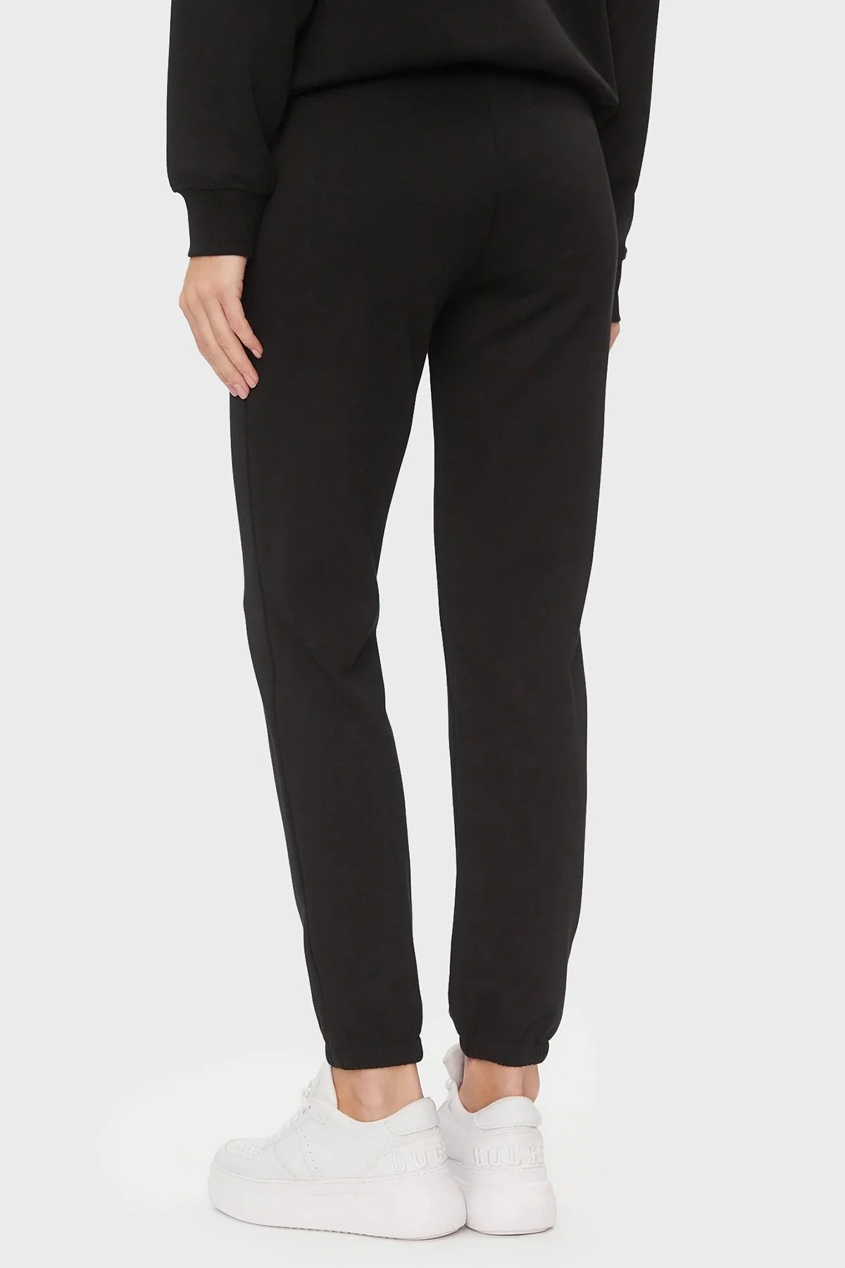 Guess Allycia Regular Fit Jogger Spor V4RB04KC3D2 Bayan Pantolon V4RB04 KC3D2 JBLK SİYAH - 3