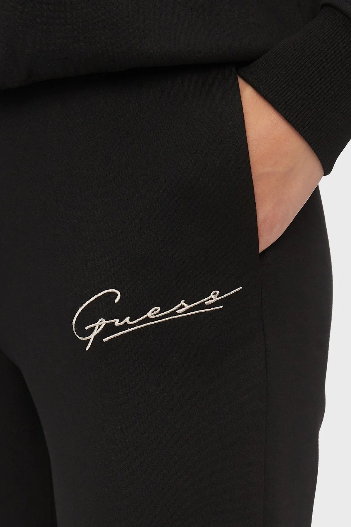 Guess Allycia Regular Fit Jogger Spor V4RB04KC3D2 Bayan Pantolon V4RB04 KC3D2 JBLK SİYAH - 5