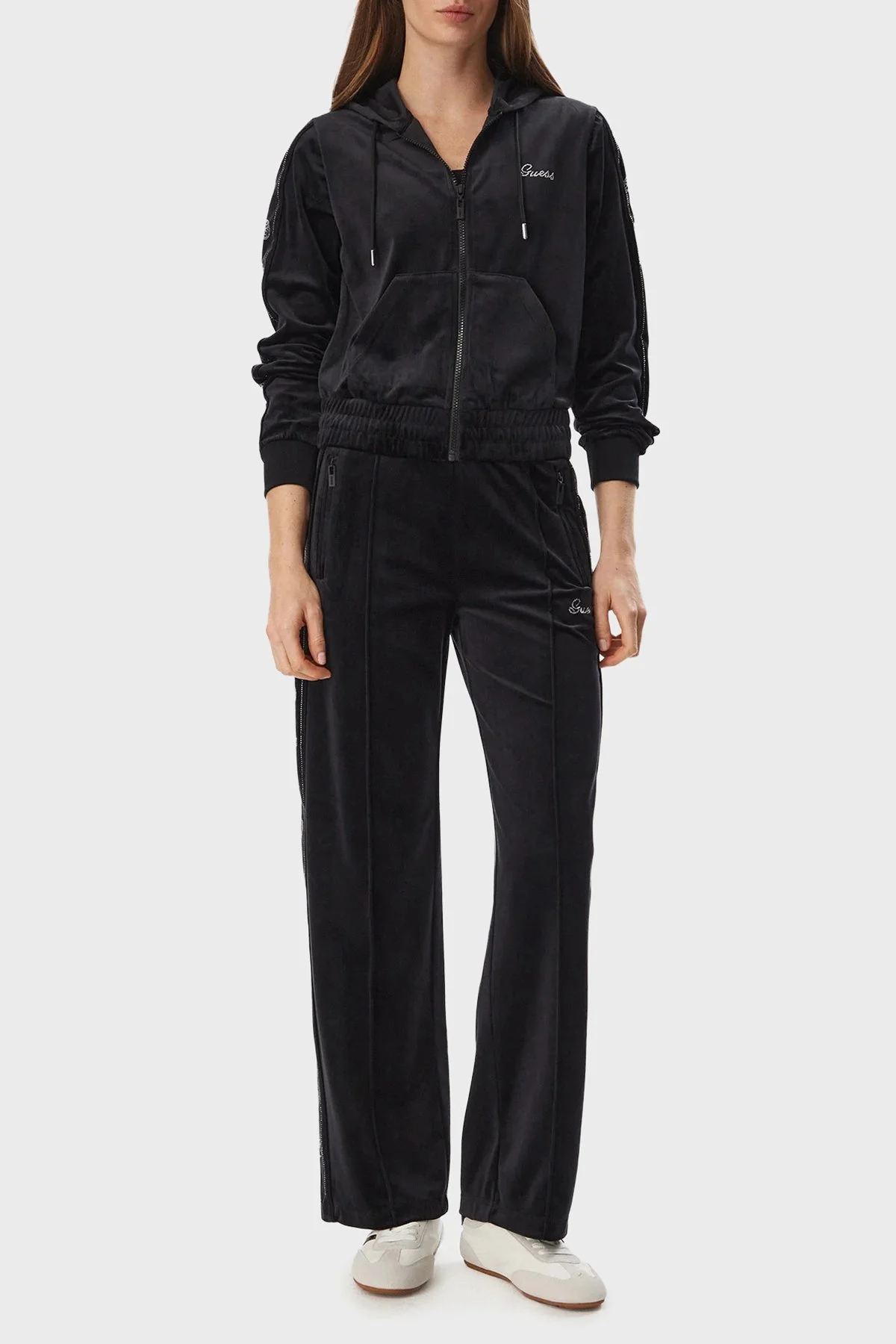 Guess Amalia Logolu Slim Fit Kapüşonlu Yaka Fermuarlı V6BQ07K6301 Kadın Sweat V6BQ07 K6301 JBLK Siyah - 2