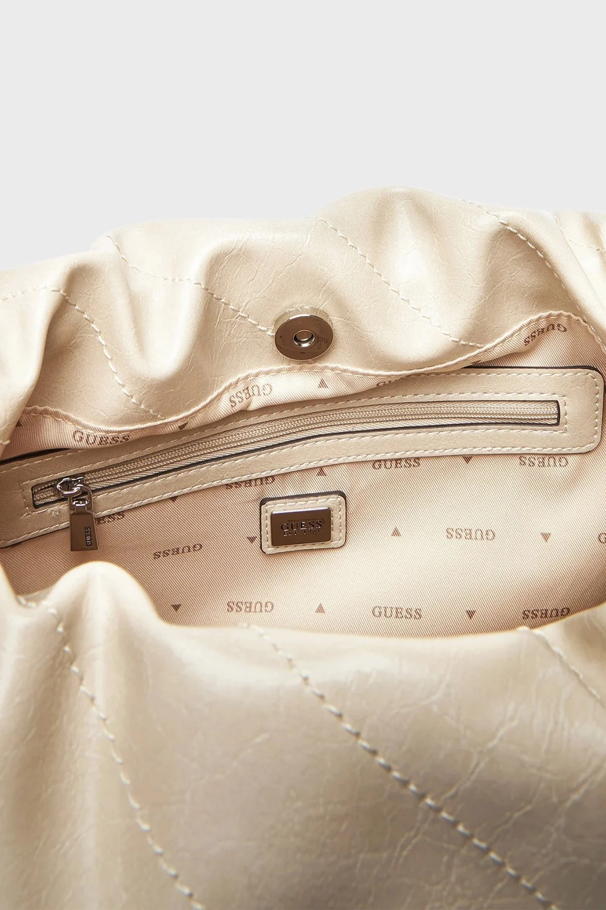 Guess Amys Jakarlı Çıkarılabilir Askılı Büzgülü Mini HWMY9659160 Bayan Çanta HWMY96 59160 SIT KREM - 4