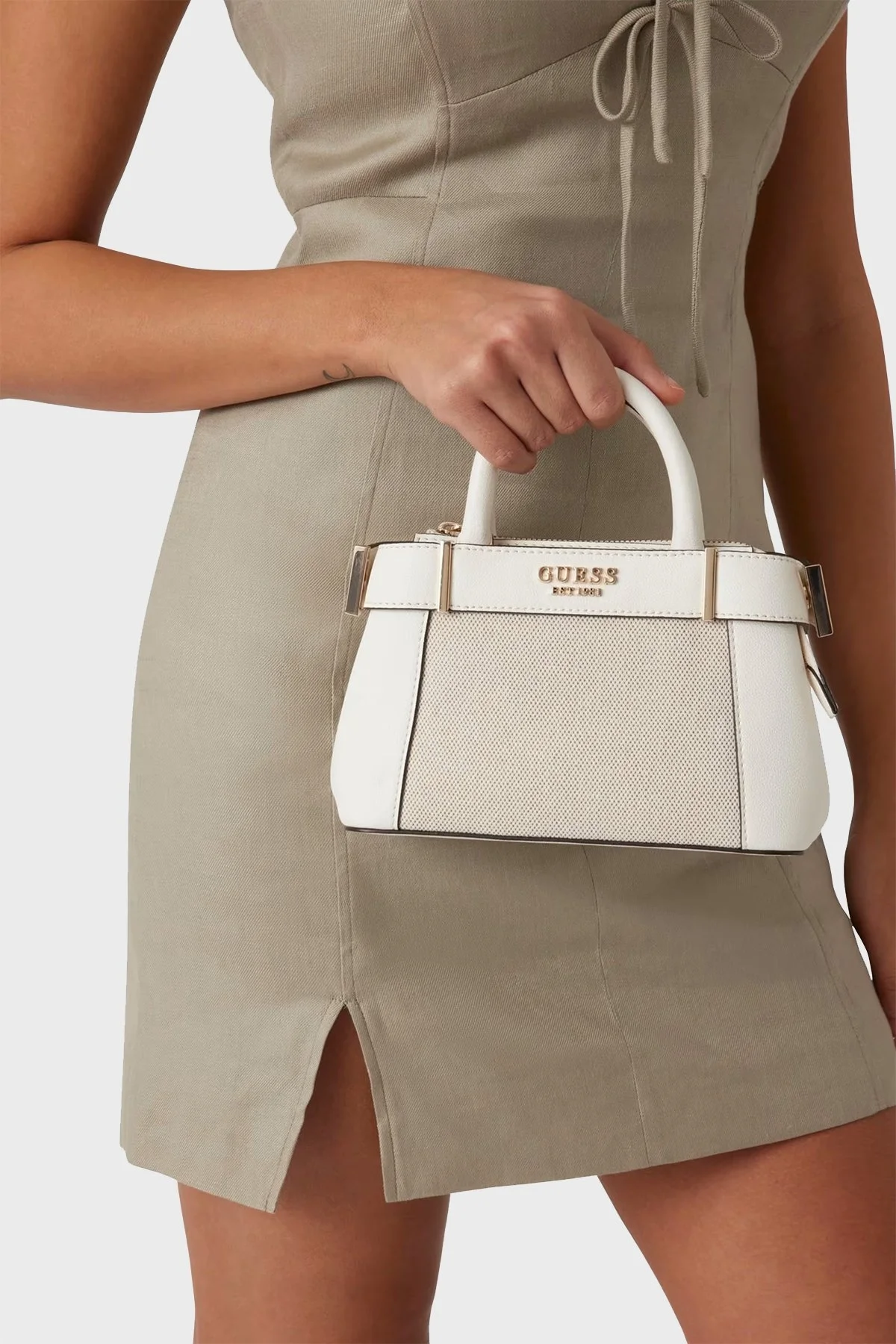Guess Anadela Logolu Çıkarılabilir Askılı Mini HWAG9633760 Bayan Çanta HWAG96 33760 NRI BEJ - 3