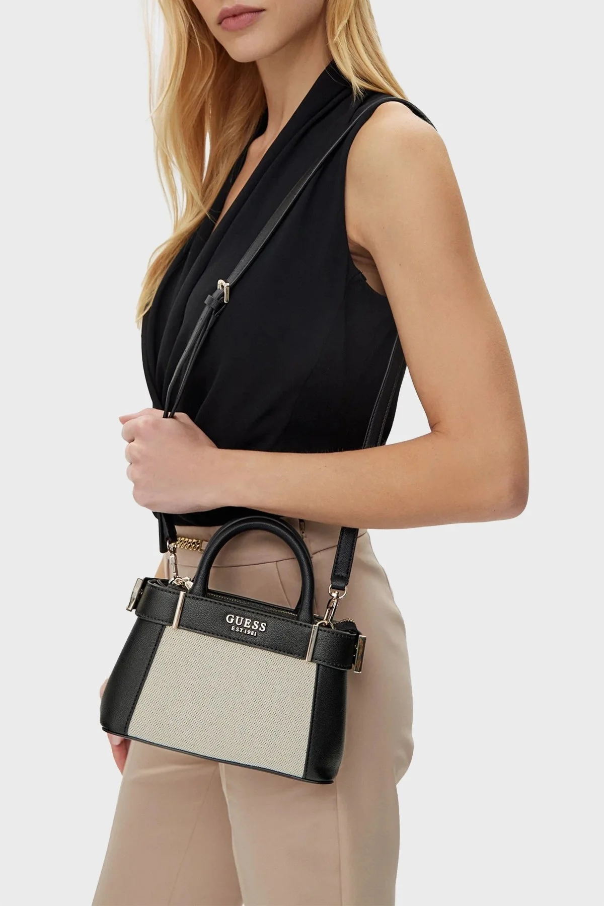 Guess Anadela Logolu Çıkarılabilir Askılı Mini HWAG9633760 Bayan Çanta HWAG96 33760 NTB SİYAH-BEJ - 2