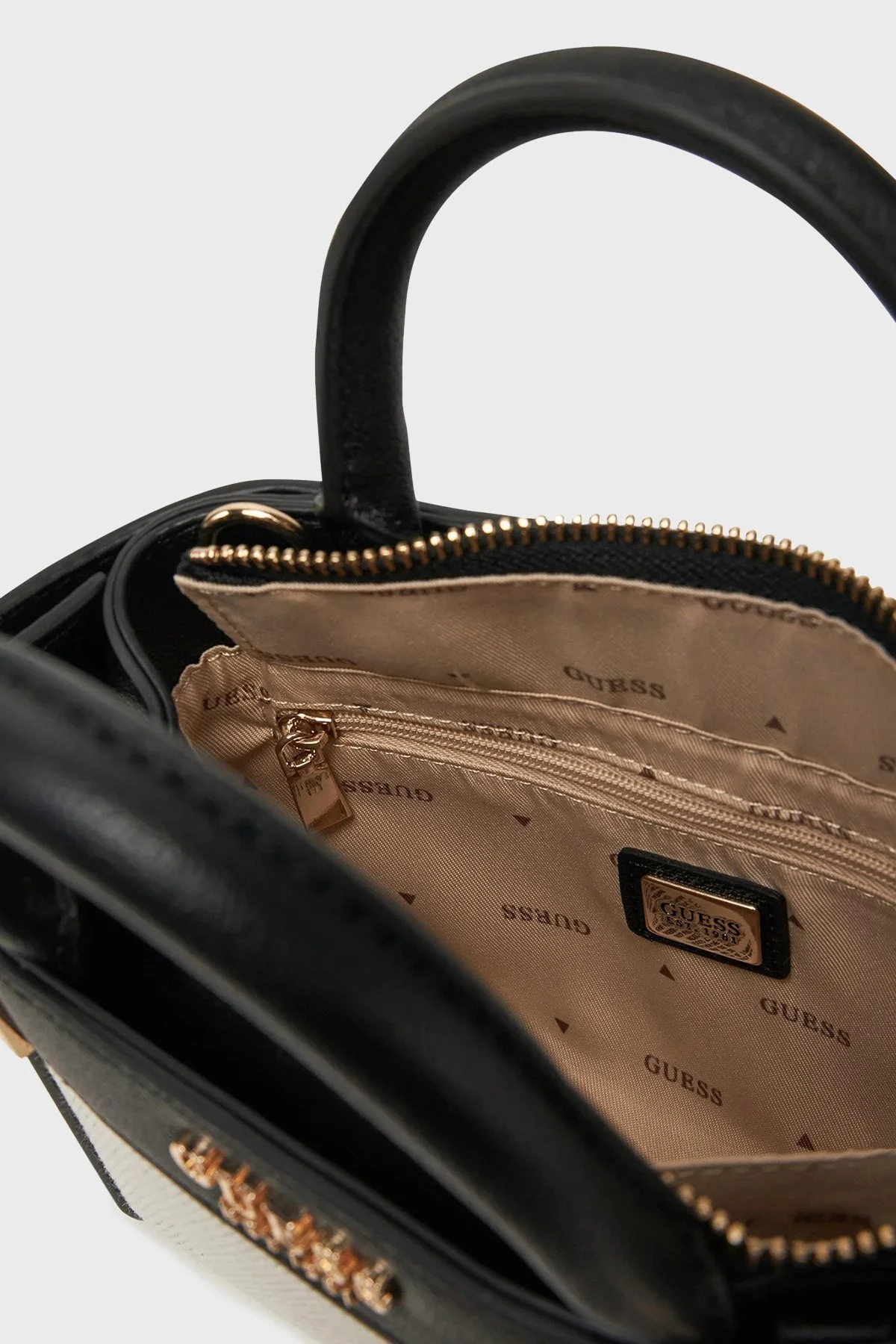 Guess Anadela Logolu Çıkarılabilir Askılı Mini HWAG9633760 Bayan Çanta HWAG96 33760 NTB SİYAH-BEJ - 4