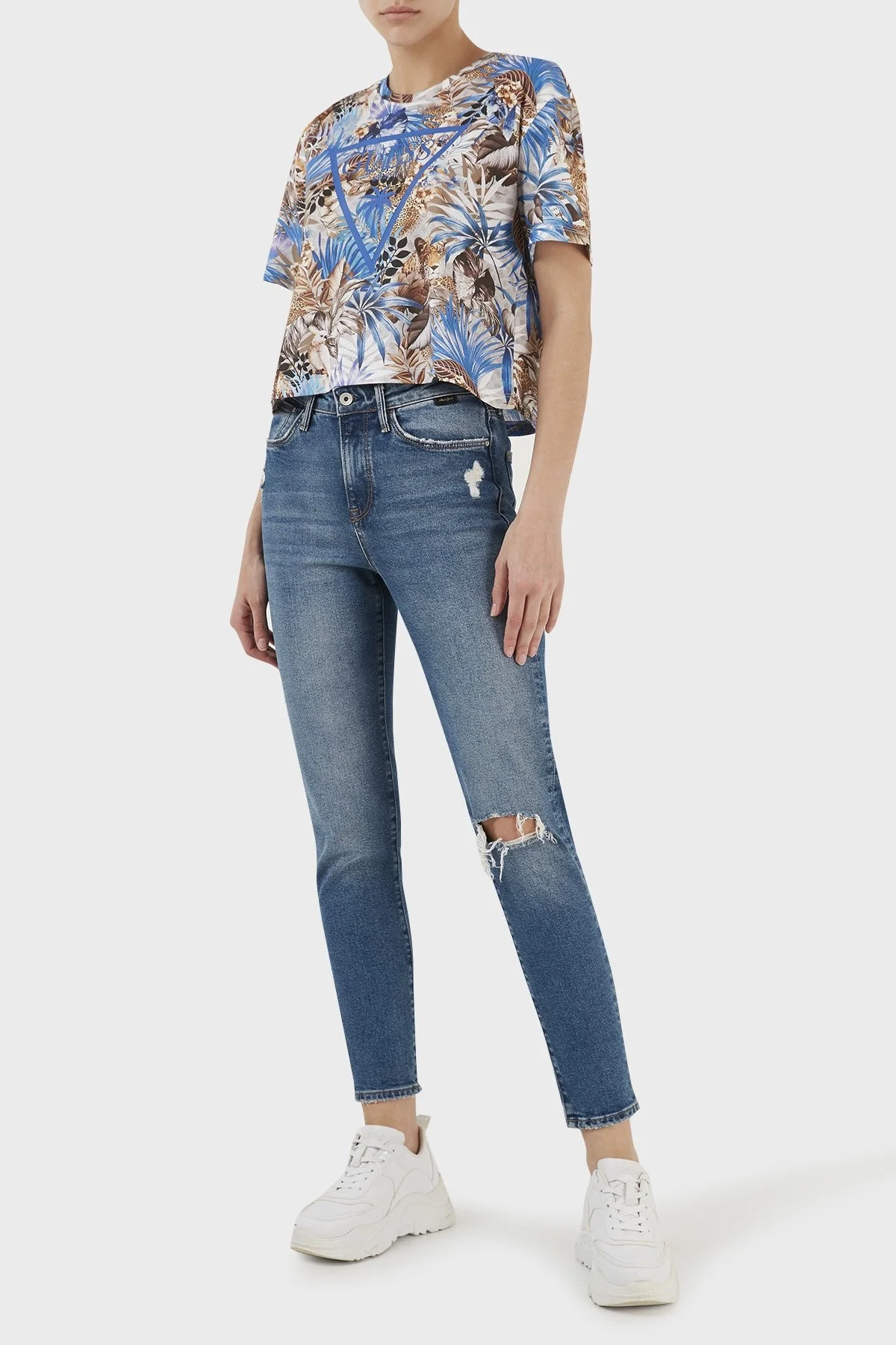 Guess Aop Desenli Bisiklet Yaka % 100 Pamuk Regular Fit Bayan T Shirt E3GI01JA914 P7HB MAVİ - 3