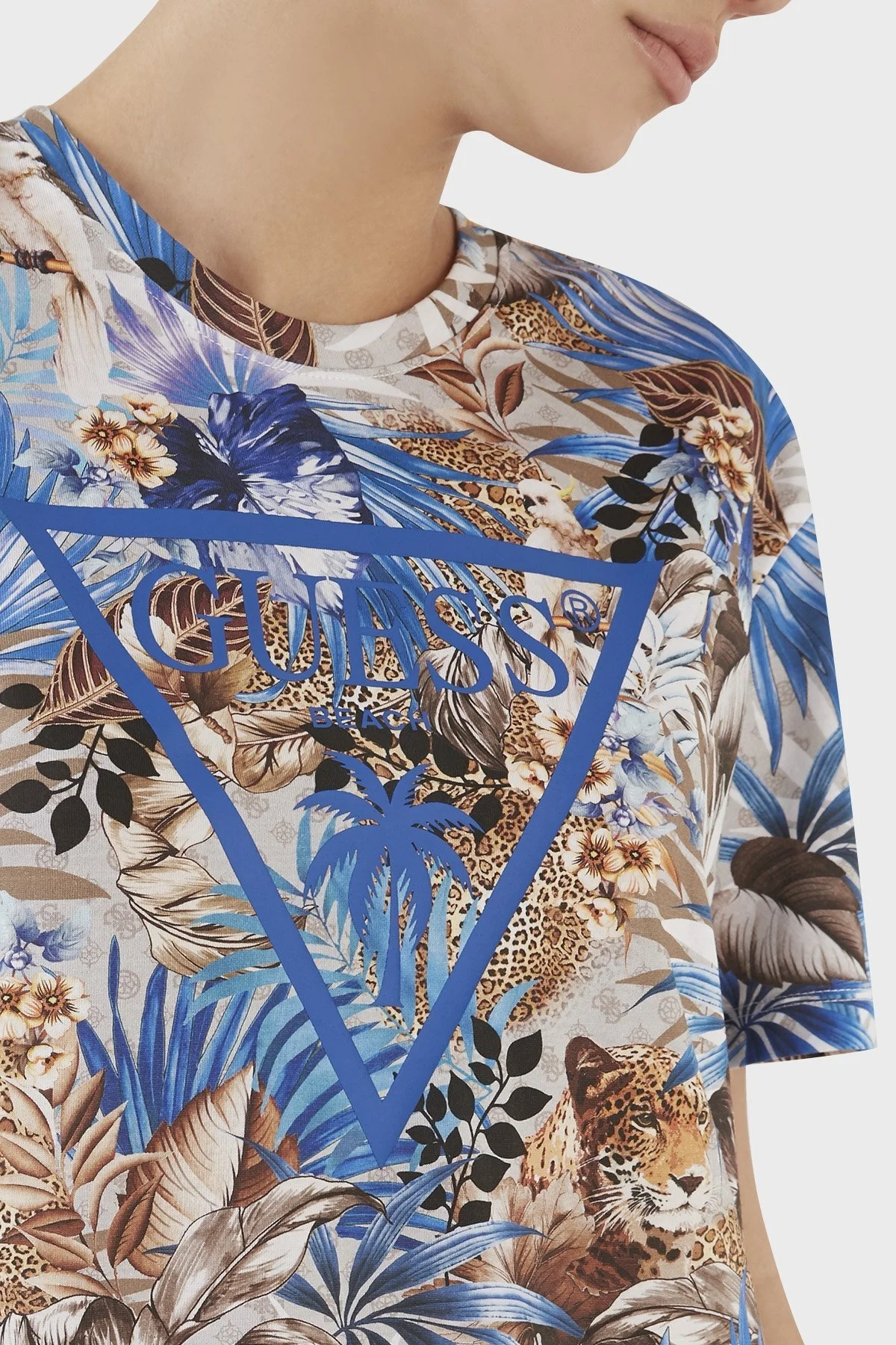 Guess Aop Desenli Bisiklet Yaka % 100 Pamuk Regular Fit Bayan T Shirt E3GI01JA914 P7HB MAVİ - 4