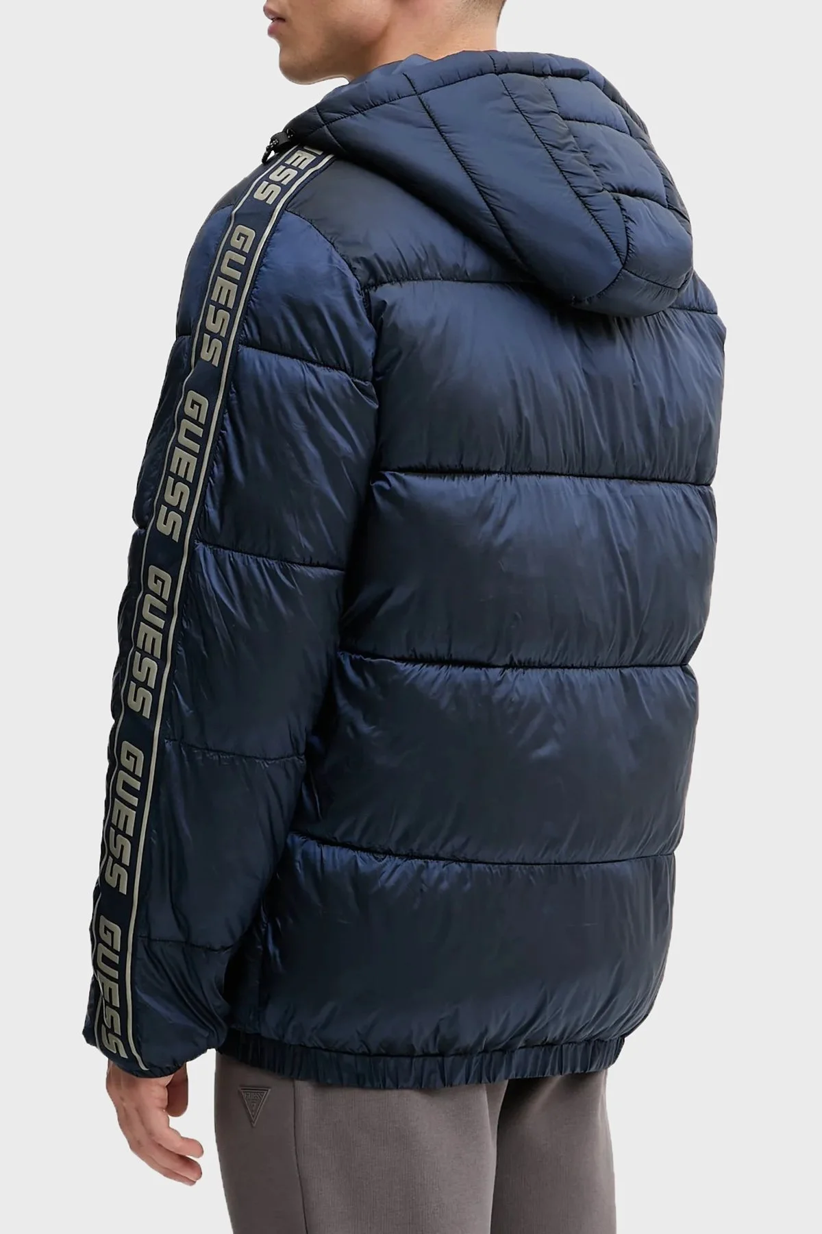 Guess Arlo Kapitoneli Regular Fit Kapüşonlu Şişme Z5BL17WO06I Erkek Mont Z5BL17 WO06I G7R1 Mavi - 3