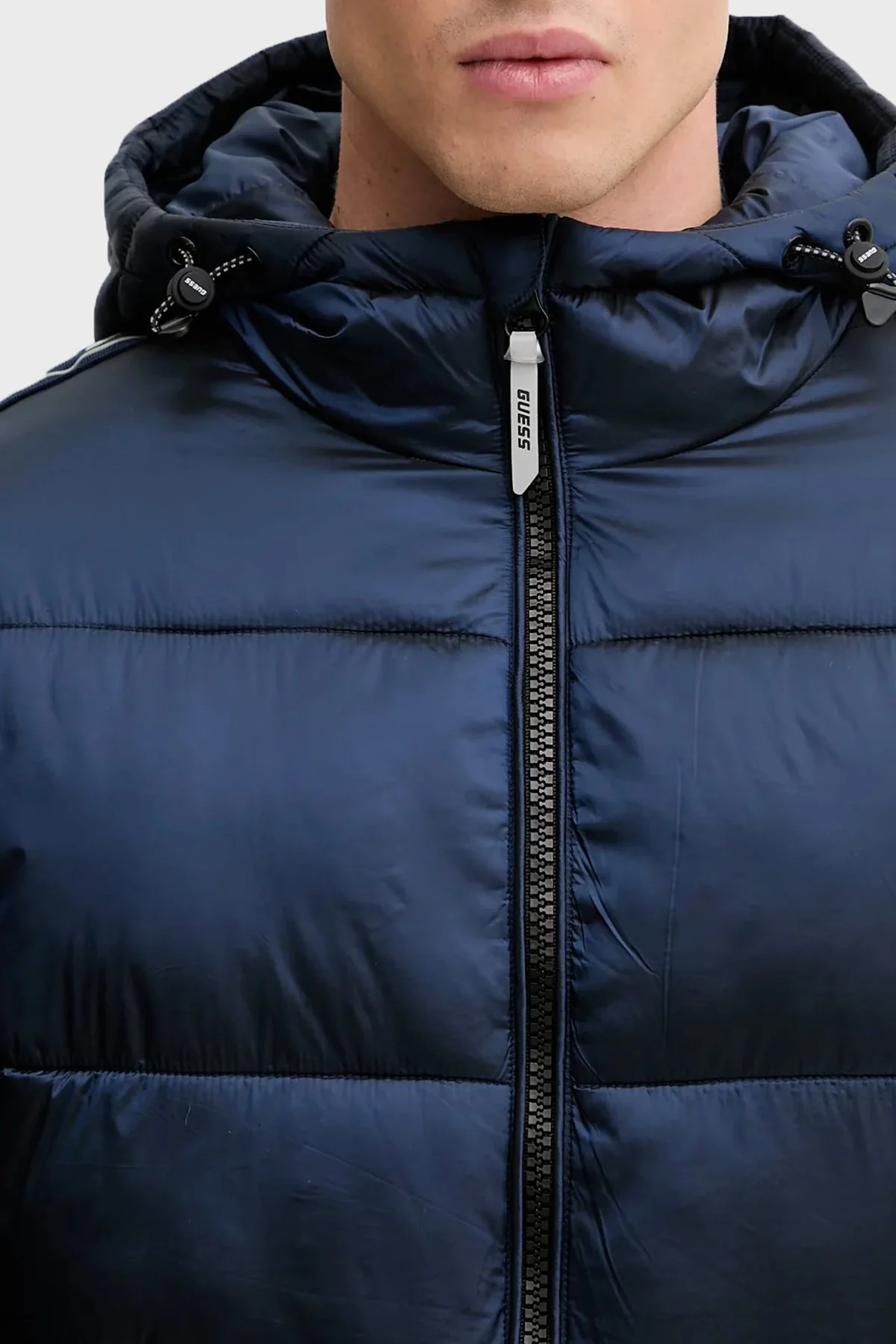 Guess Arlo Kapitoneli Regular Fit Kapüşonlu Şişme Z5BL17WO06I Erkek Mont Z5BL17 WO06I G7R1 Mavi - 4
