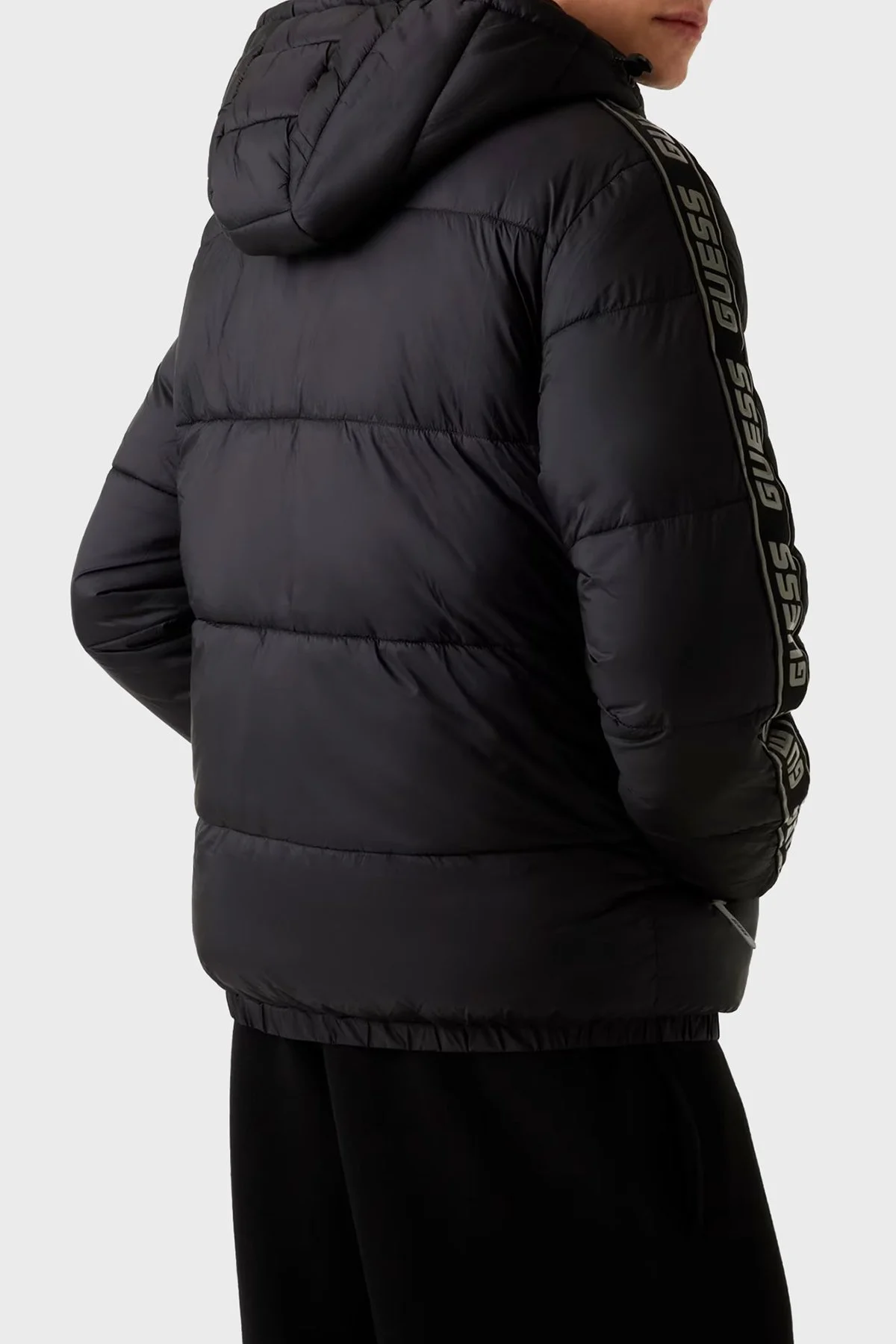 Guess Arlo Kapitoneli Regular Fit Kapüşonlu Şişme Z5BL17WO06I Erkek Mont Z5BL17 WO06I JBLK SİYAH - 3