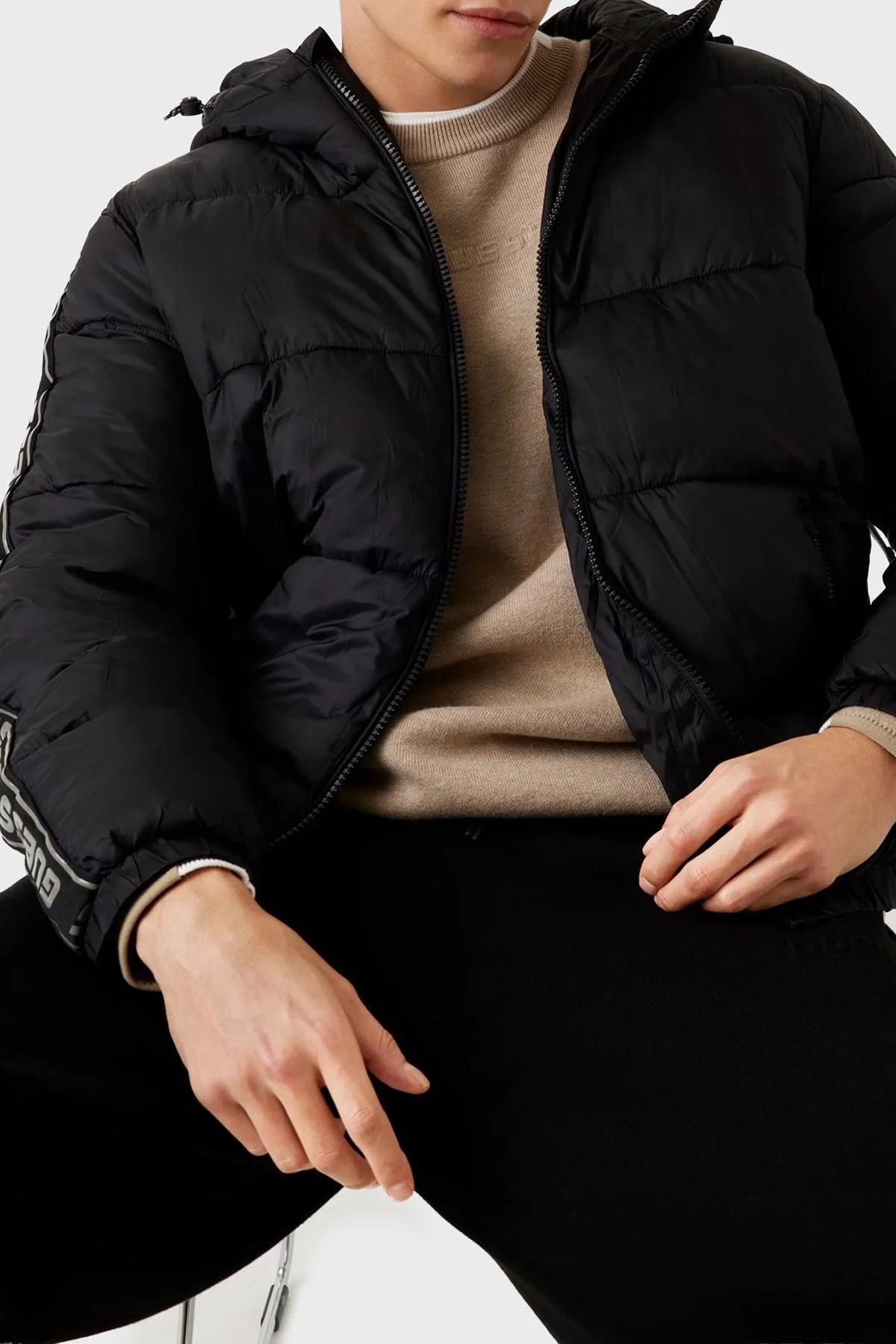 Guess Arlo Kapitoneli Regular Fit Kapüşonlu Şişme Z5BL17WO06I Erkek Mont Z5BL17 WO06I JBLK SİYAH - 5