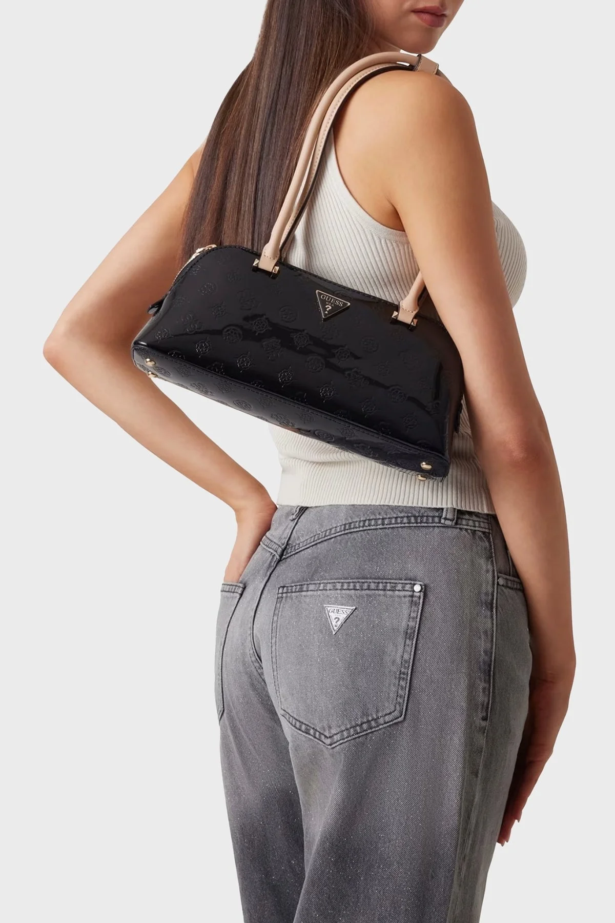 Guess Arnela 4G Logolu Omuz Askılı Rugan HWTV9496080 Bayan Çanta HWTV94 96080 BLO SİYAH - 8