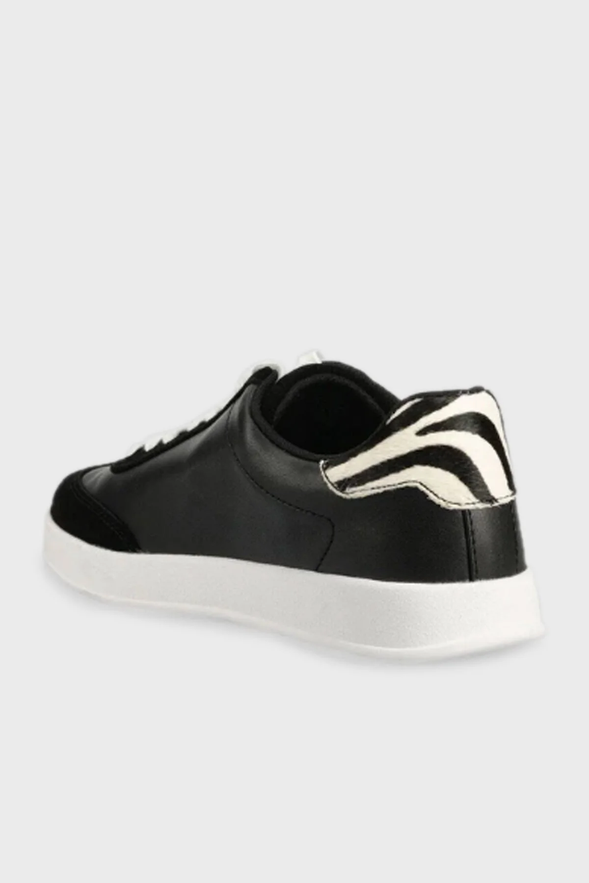 Guess Aviana Üçgen Logolu Deri Sneaker Bayan Ayakkabı FL6AVI ELE12 BLACK SİYAH - 3