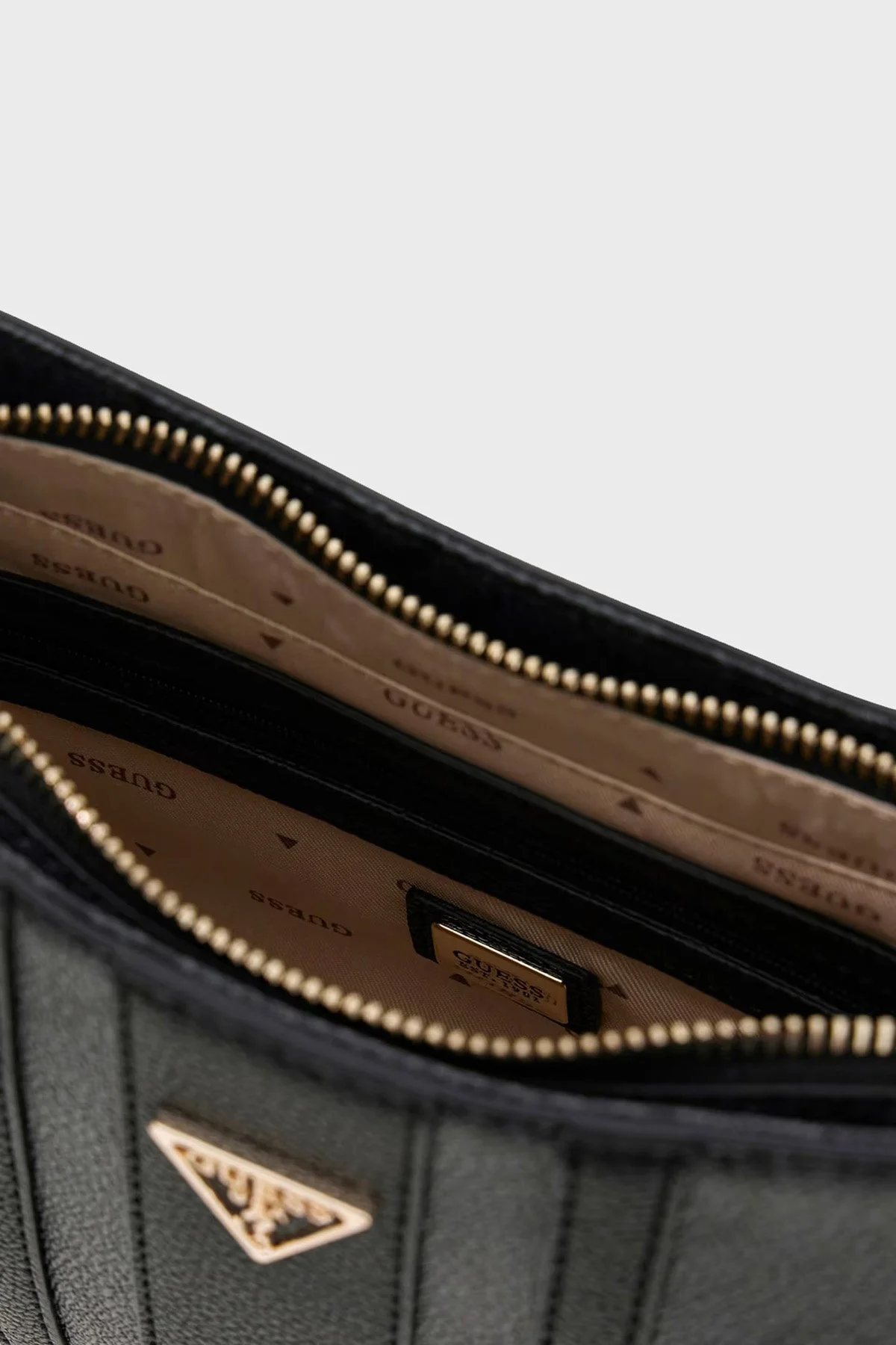 Guess Ayarlanabilir Omuz Askılı HWSS9672180 Kadın Çanta HWSS96 72180 CLO ANTRASİT - 4