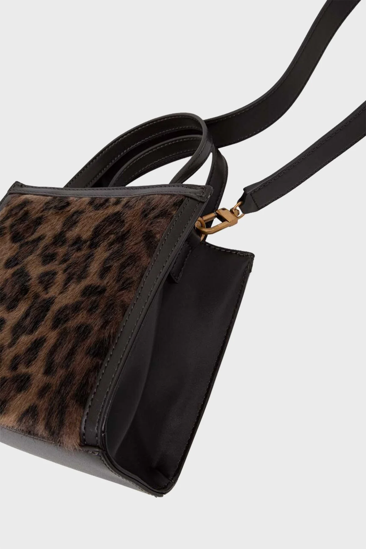 Guess Bergen Çıkarılabilir Uzatma Askılı Bayan Çanta HWWL8973770 LEO LEOPAR - 3