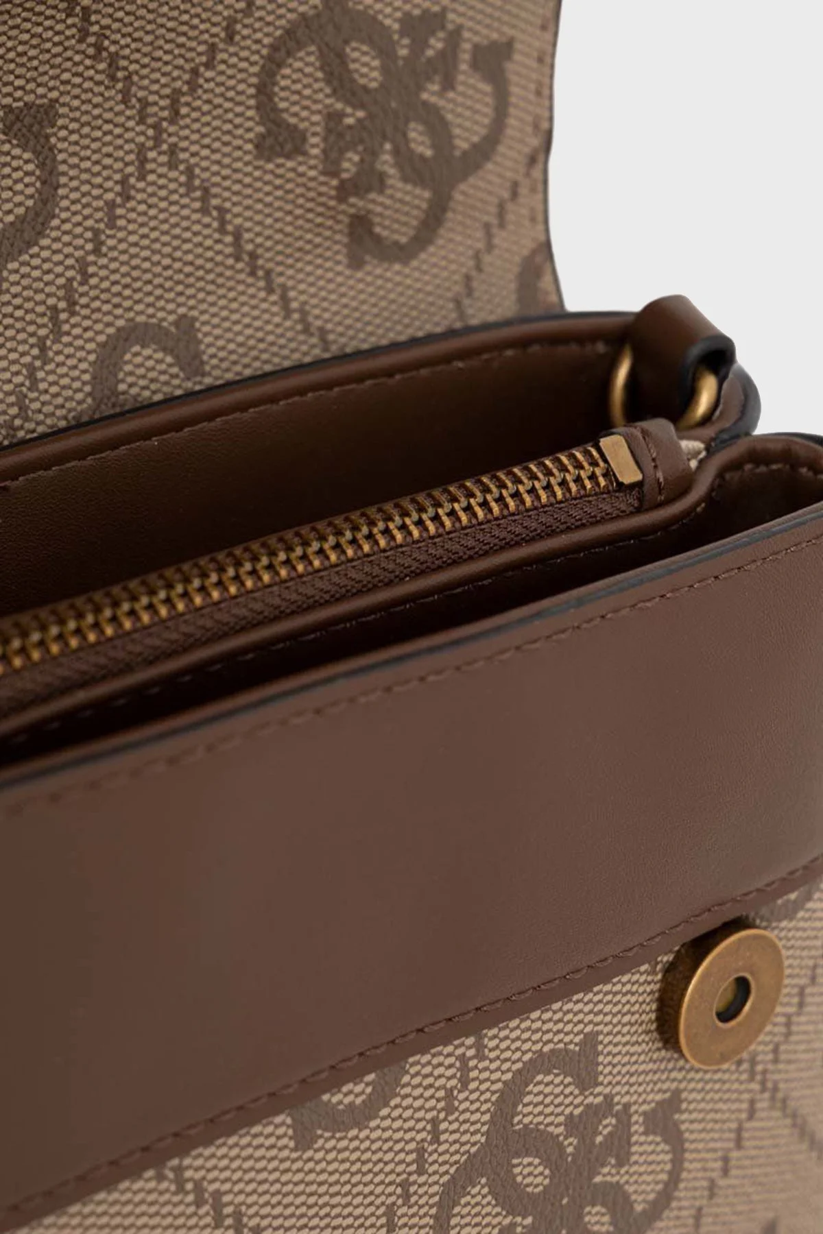 Guess Berta Logolu Çıkarılabilir Uzatma Askılı Bayan Çanta HWBB8688780 LGW KAHVE - 6