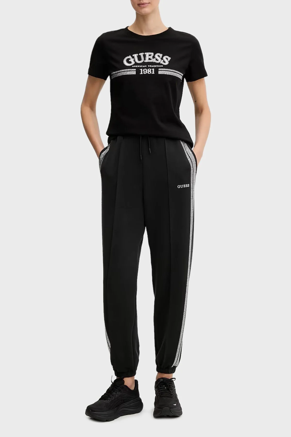 Guess Berthe Modal Karışımlı Regular Fit Lastikli Paça Jogger V6RB01KCAY2 Bayan Pantolon V6RB01 KCAY2 JBLK SİYAH - 2