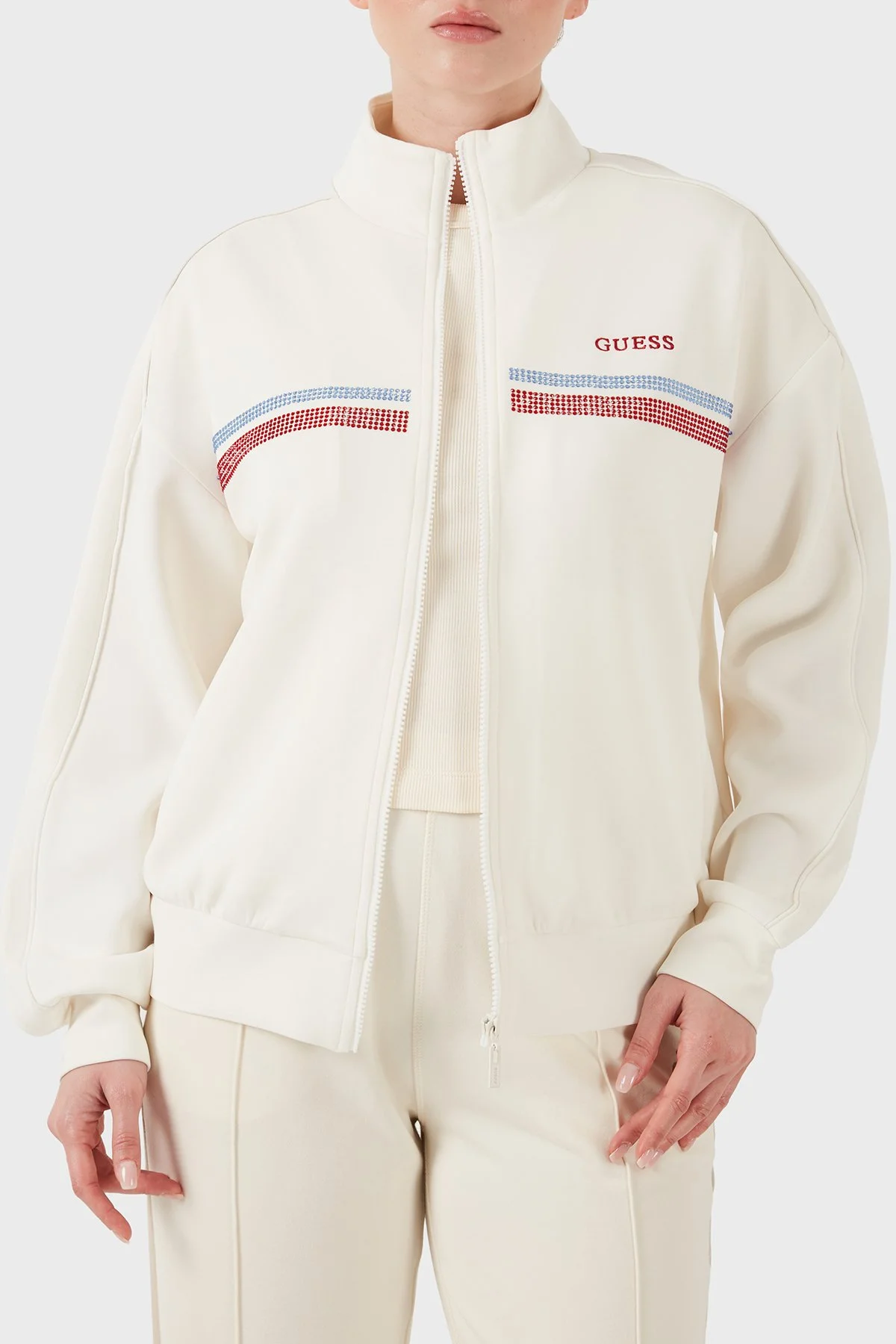 Guess Berthe Taş Detaylı Modal Karışımlı Regular Fit Fermuarlı V6RQ01KCAY2 Kadın Sweat V6RQ01 KCAY2 G018 BEYAZ - 1