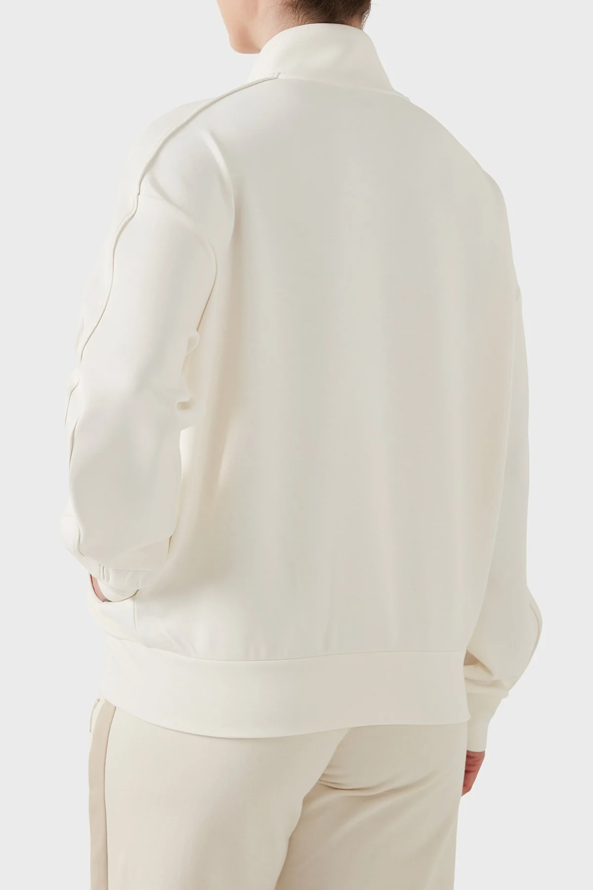 Guess Berthe Taş Detaylı Modal Karışımlı Regular Fit Fermuarlı V6RQ01KCAY2 Kadın Sweat V6RQ01 KCAY2 G018 BEYAZ - 2