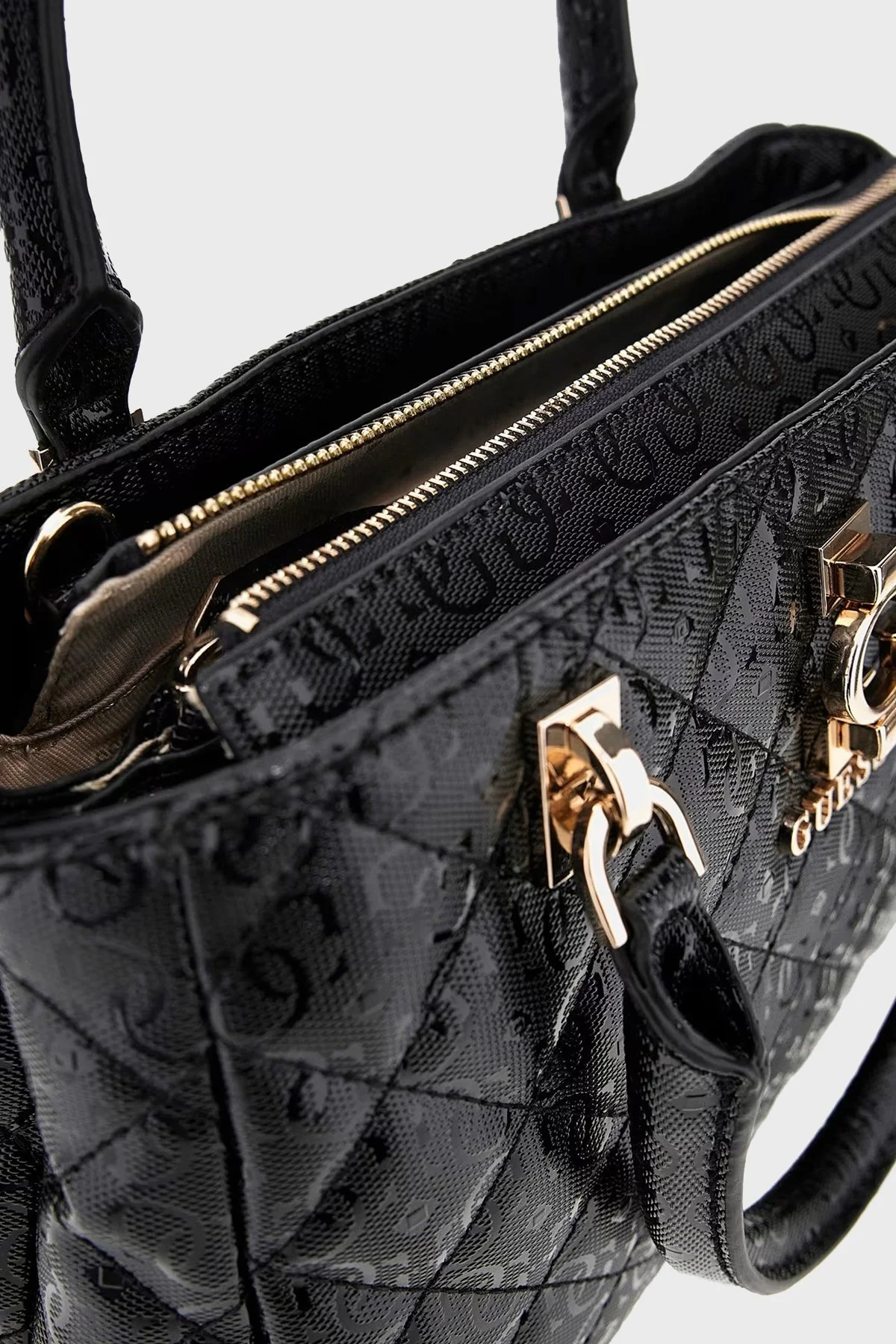 Guess Bessey Luxury Kapitoneli Çıkarılabilir Askılı HWGG9522060 Bayan Çanta HWGG95 22060 BLA SİYAH - 8