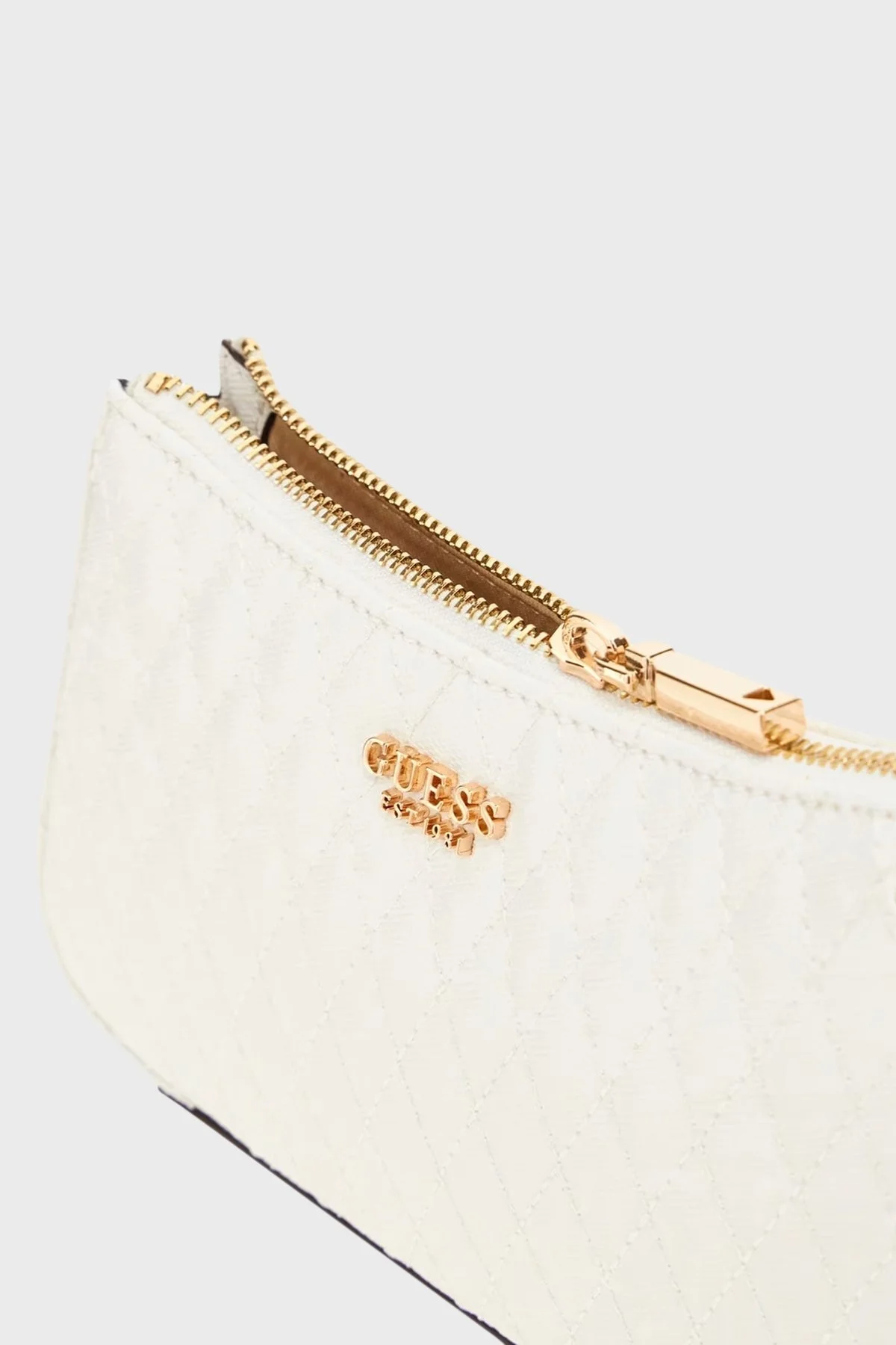 Guess Betula Kapitoneli Ayarlanabilir Zincir Askılı HWGG9626720 Bayan Çanta HWGG9626720 WHI BEYAZ - 6