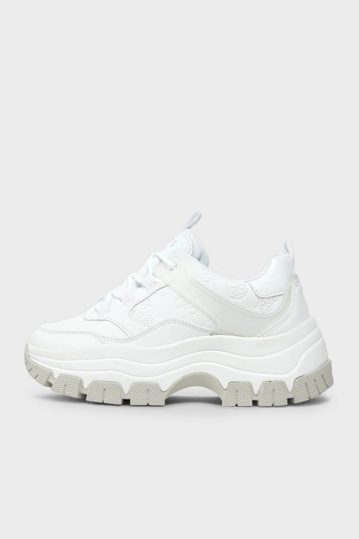 Guess Bisun Kalın Tabanlı Sneaker Bayan Ayakkabı FL8BIUFAL12 WHITE BEYAZ - 4