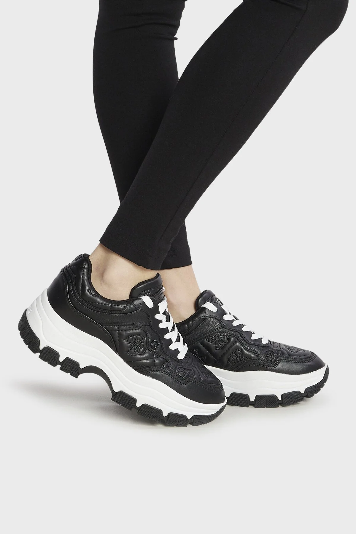 Guess Brecky4 Kalın Taban Sneaker FLPBR4 FAL12 Bayan Ayakkabı FLPBR4FAL12 BLACK SİYAH-BEYAZ - 2