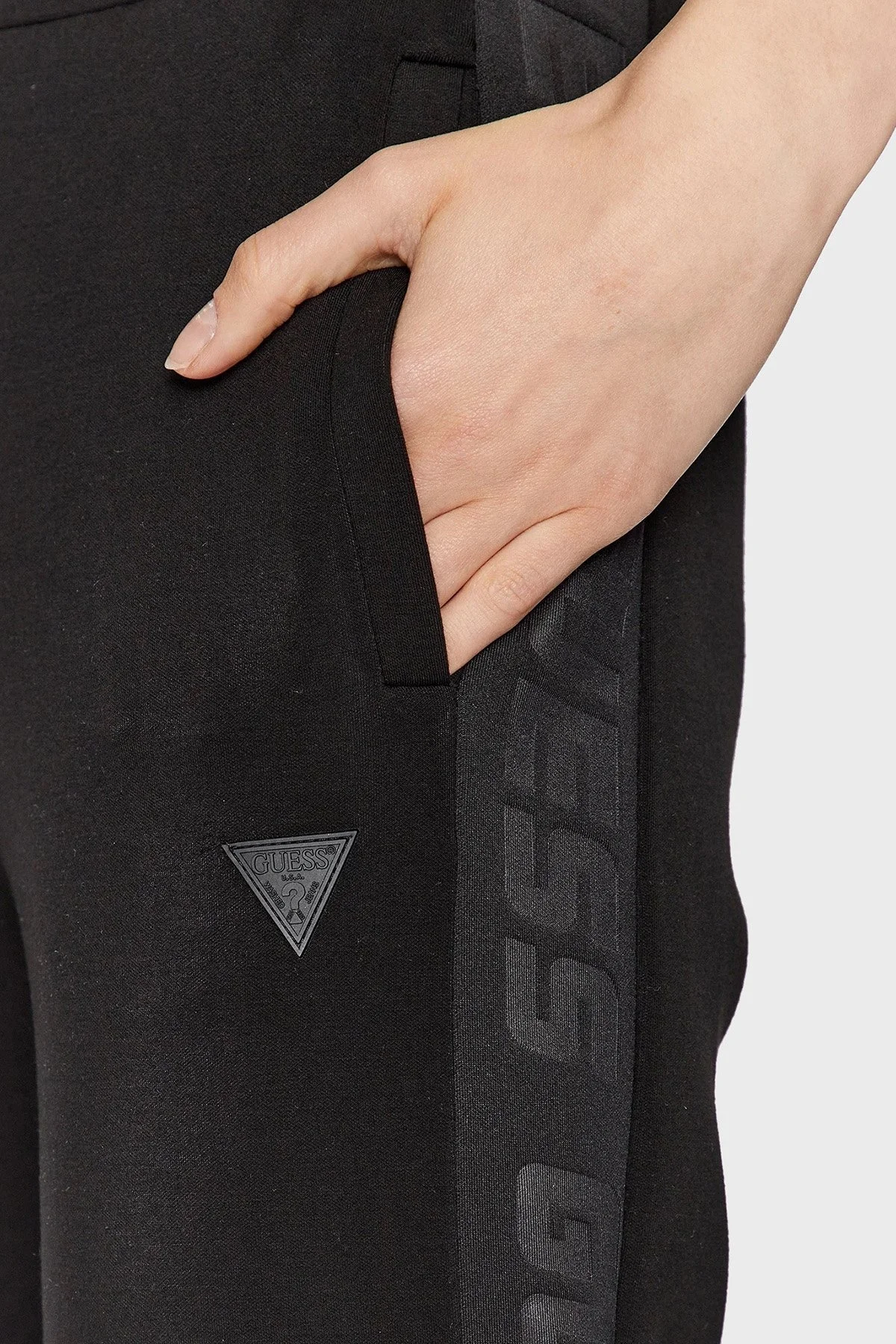 Guess Brenda Regular Fit Scuba Jogger V3RB21K7UW2 Bayan Pantolon V3RB21K7UW2 JBLK SİYAH - 9