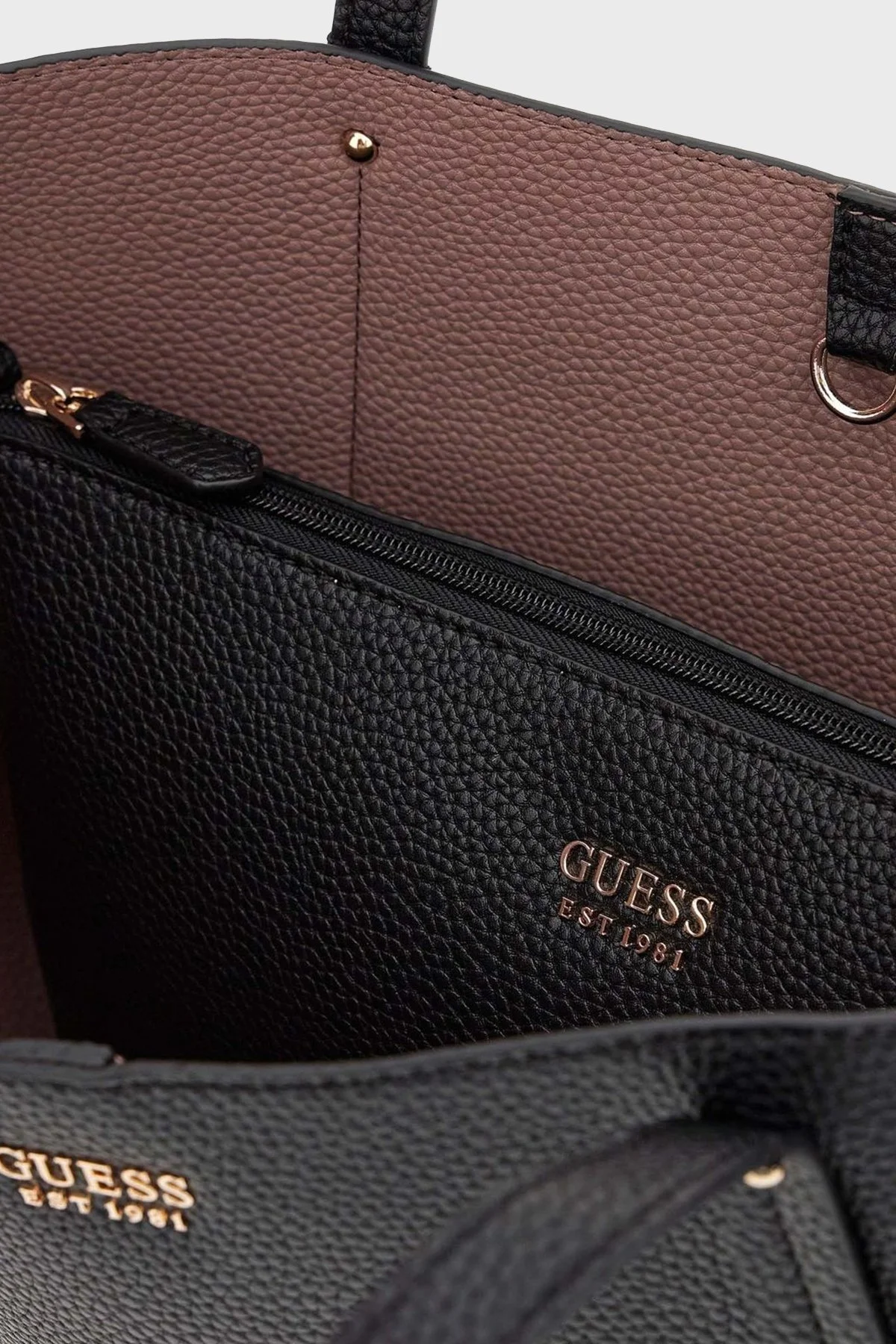 Guess Brenton Logolu Omuz Askılı HWPG9648230 Bayan Çanta HWPG96 48230 BLA SİYAH - 3