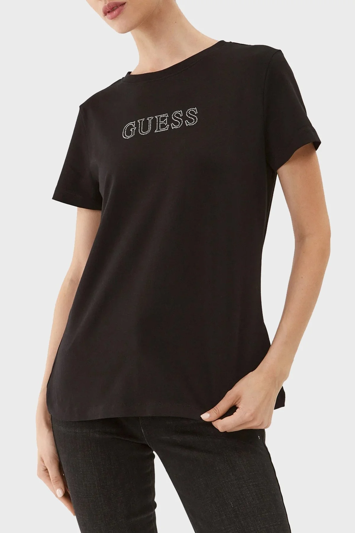 Guess Briana Pamuklu Regular Fit V3BI11J1314 Bayan T Shirt V3BI11 J1314 JBLK SİYAH - 1