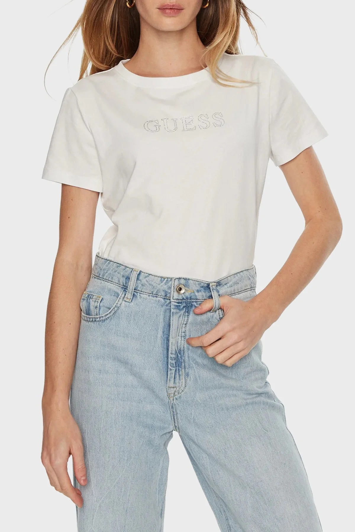 Guess Briana Pamuklu Relaxed Fit Taşlı Logolu V3BI11J1314 Bayan T Shirt V3BI11 J1314 G011 BEYAZ - 1