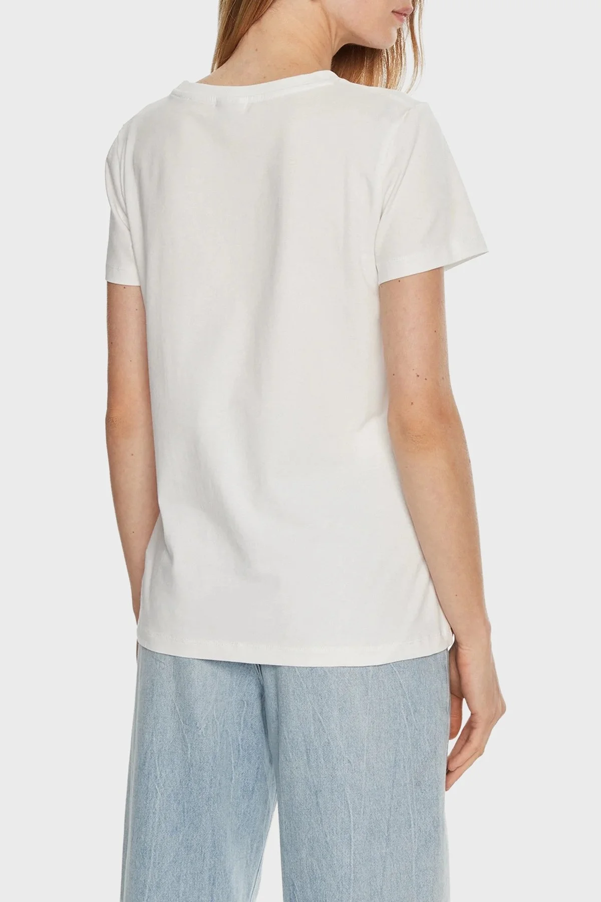 Guess Briana Pamuklu Relaxed Fit Taşlı Logolu V3BI11J1314 Bayan T Shirt V3BI11 J1314 G011 BEYAZ - 3