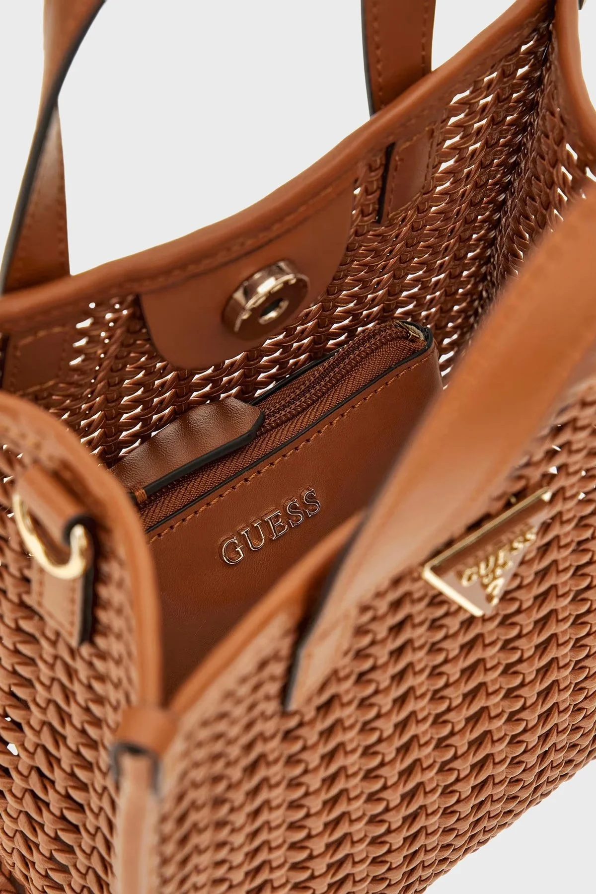 Guess Brigitta Hasır Görünümlü Çıkarılabilir Askılı Mini HWWZ7206770 Bayan Çanta HWWZ72 06770 COG TABA - 6