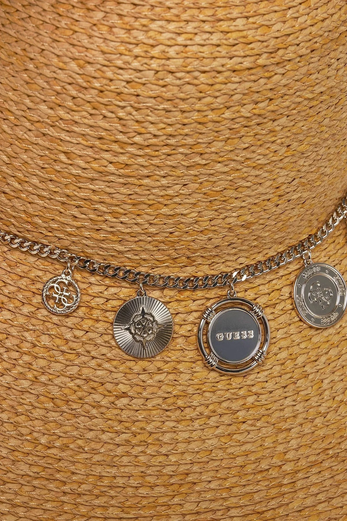 Guess Brim Metal Charmlı Hasır Bayan Şapka AW5290 NYL01 NAT AÇIK KAHVE - 6