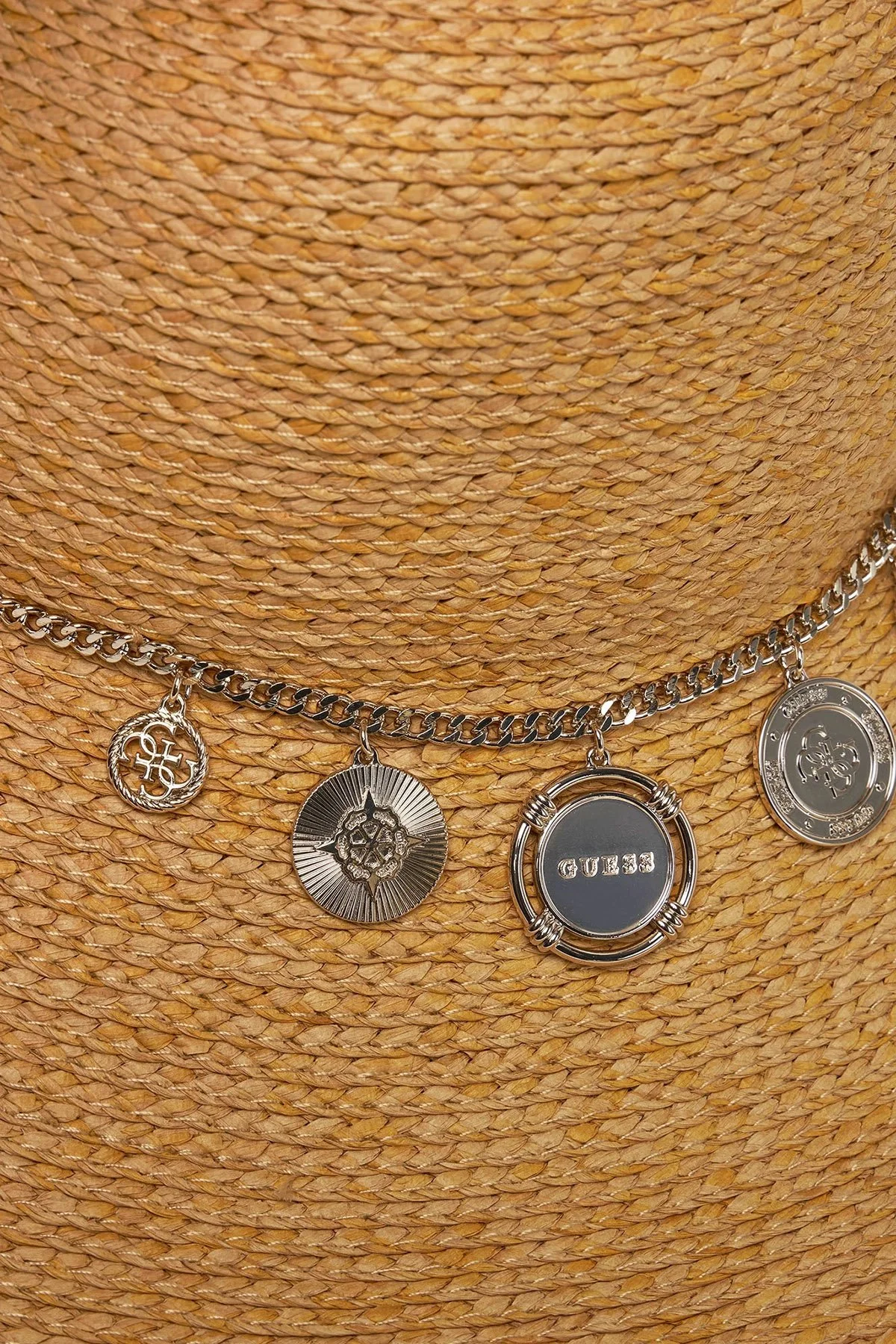 Guess Brim Metal Charmlı Hasır Kadın Şapka AW5290 NYL01 NAT AÇIK KAHVE - 3